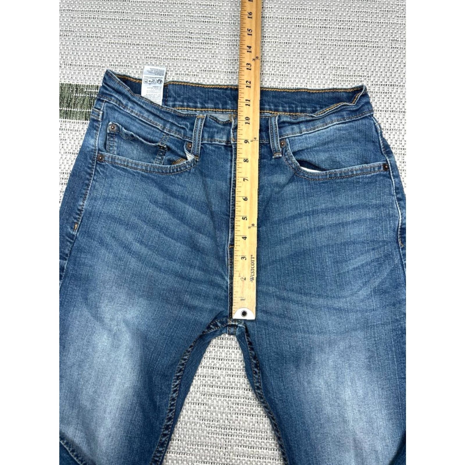 Levi's Levi's 505 Jeans Mens 31 Medium Wash Denim Regular Fit Straight 31x27 Blue Levi's Denim Jeans 505 Straight Mens 90s (?) Size US 31 - 5 Thumbnail
