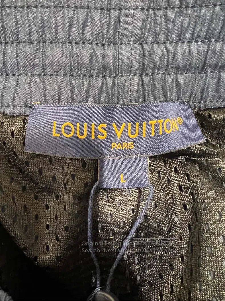 Louis Vuitton Louis Vuitton size l Dark stripe presbyopic shorts Size US 28 / EU 44 - 4 Thumbnail