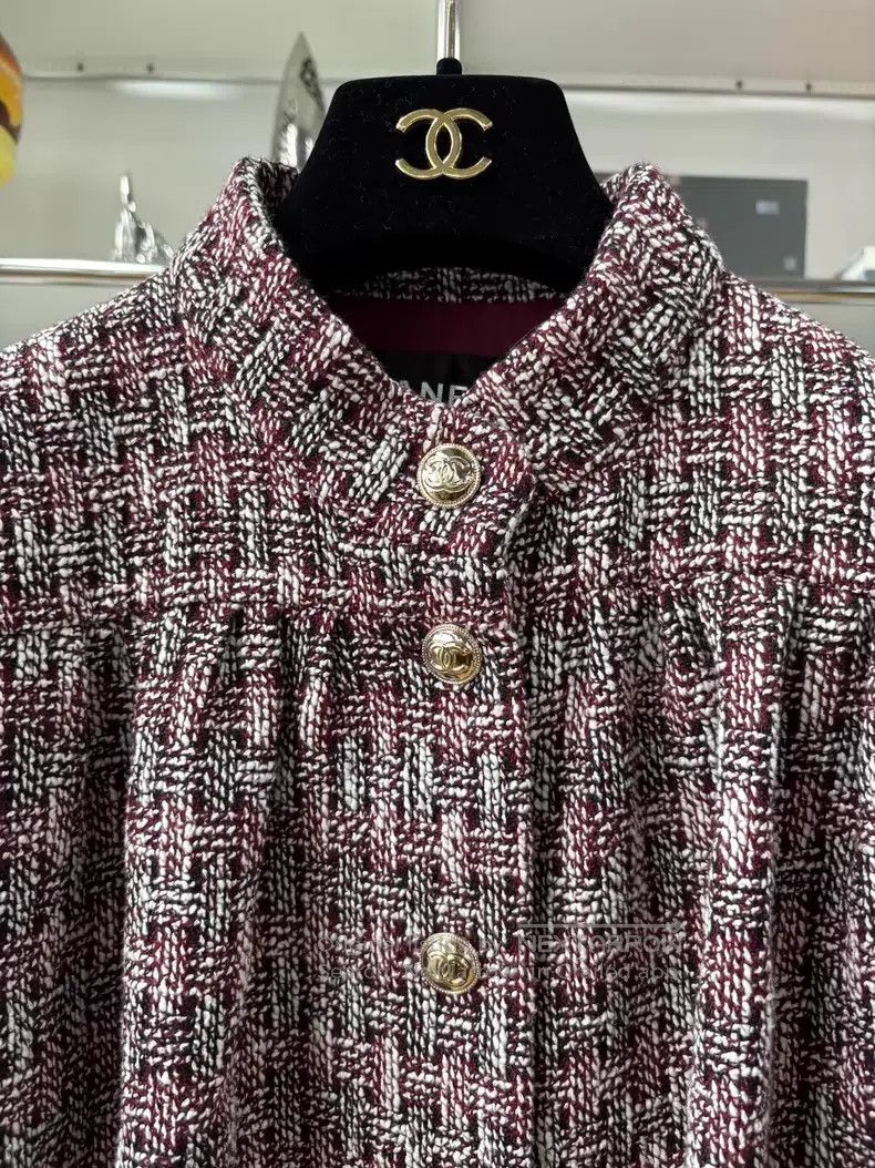 Chanel Chanel Maroon tweed stand-up collar single-breasted jacket Size XS / US 0-2 / IT 36-38 - 2 Thumbnail
