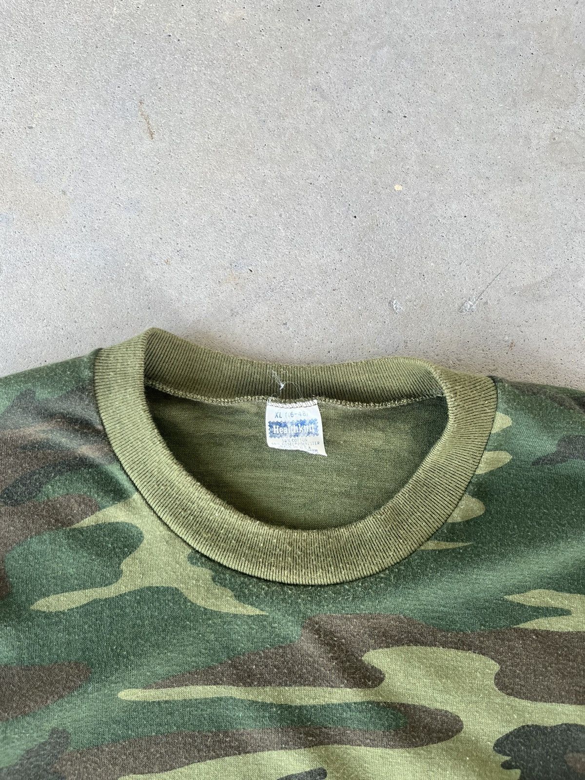 Vintage Vintage 80’s Woodland Camo T-Shirt Size US L / EU 52-54 / 3 - 3 Thumbnail