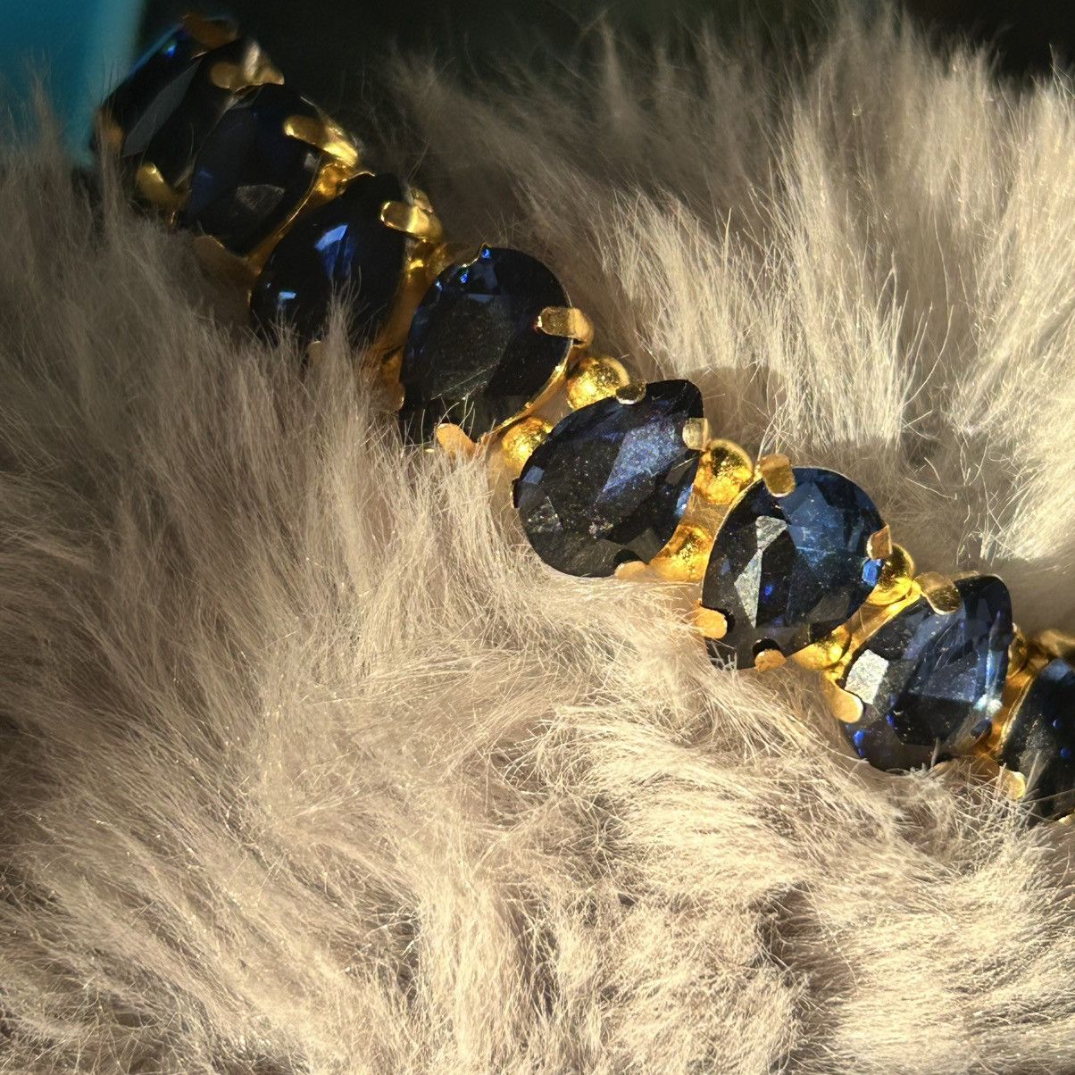 Handmade Handcrafted elegant sapphire blue teardrop bracelet Size ONE SIZE - 6 Thumbnail