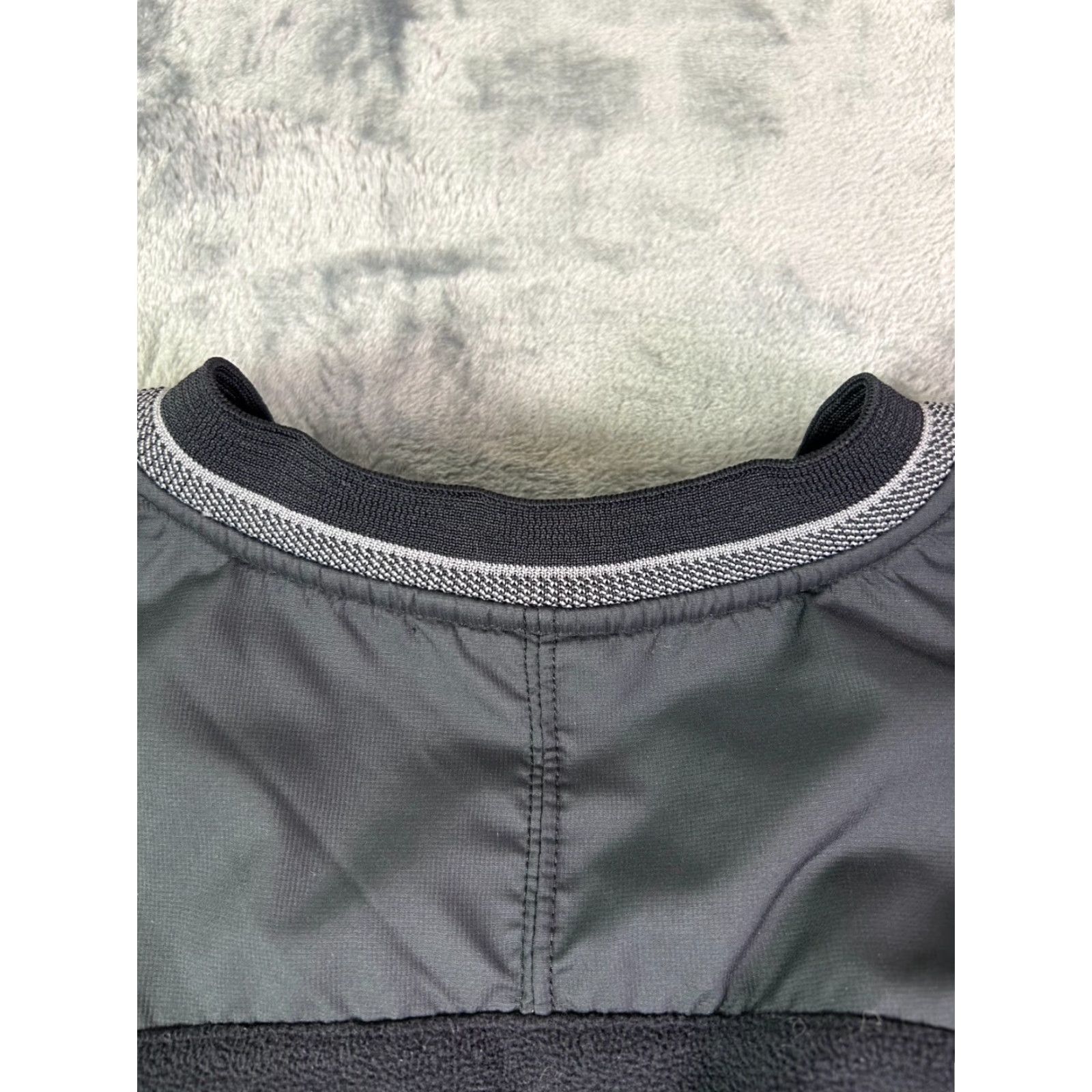 Nike VINTAGE Nike Golf Therma-Fit Black Pullover Sweatshirt M V-Neck Fleece Size US M / EU 48-50 / 2 - 6 Thumbnail