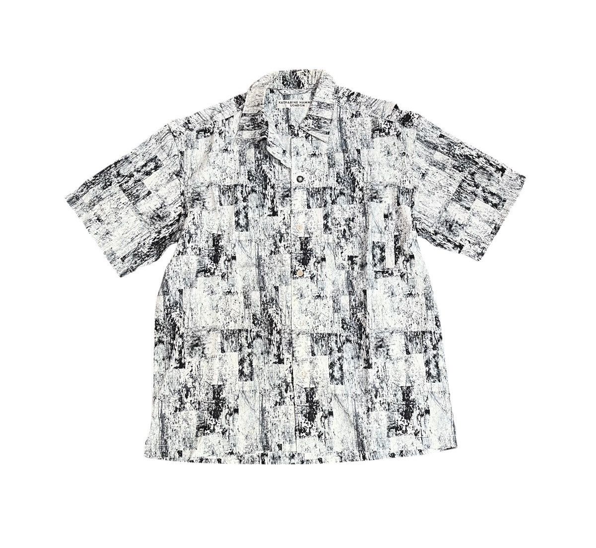 Katharine Hamnett London TAX FREE 🇺🇸 katharine hamnett abstract printed camp shirt Size US S / EU 44-46 / 1 - 1 Thumbnail