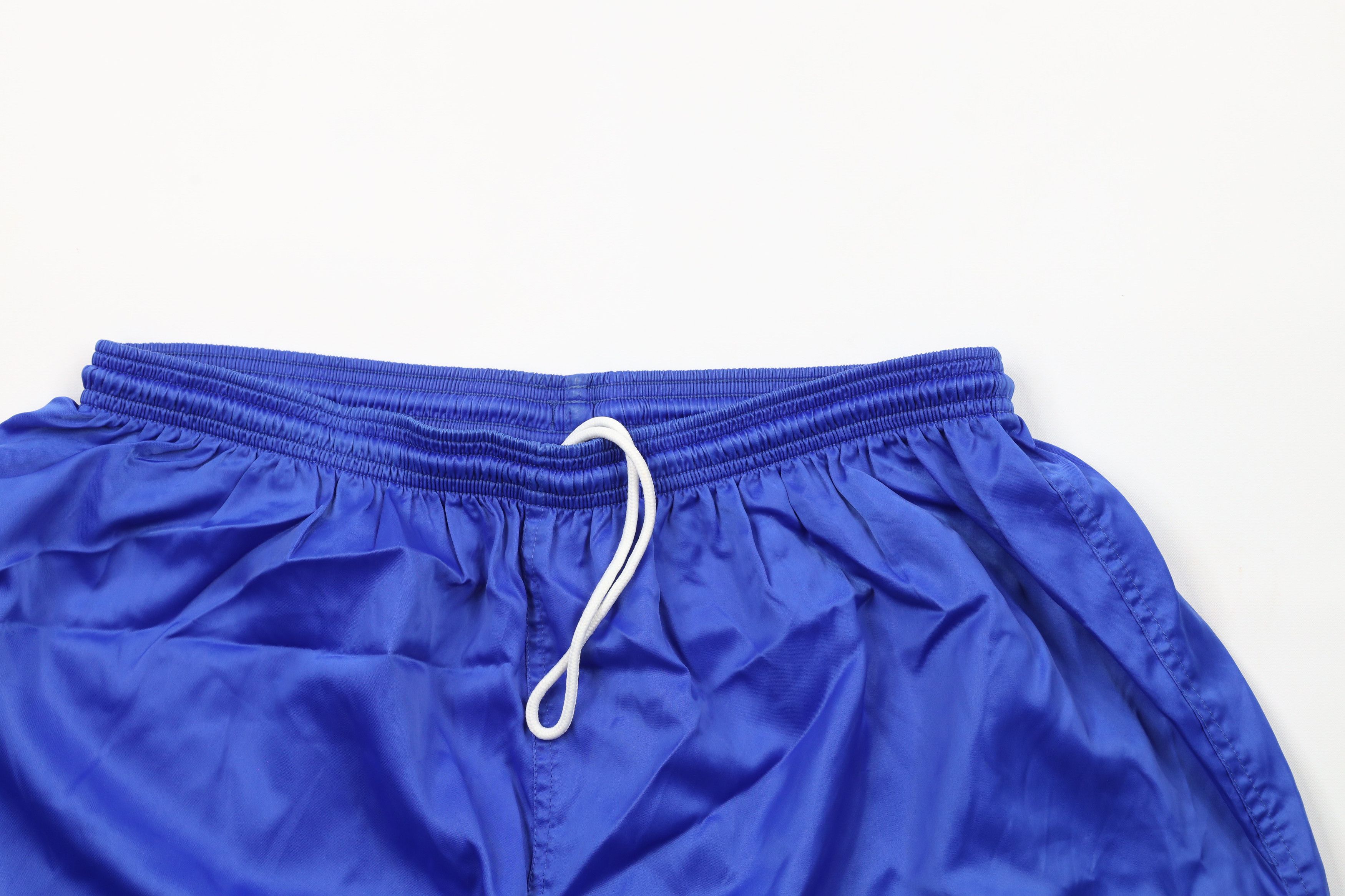 Adidas × Vintage Vintage 90s Adidas Out Nylon Running Jogging Soccer Shorts Size US 36 / EU 52 - 2 Thumbnail