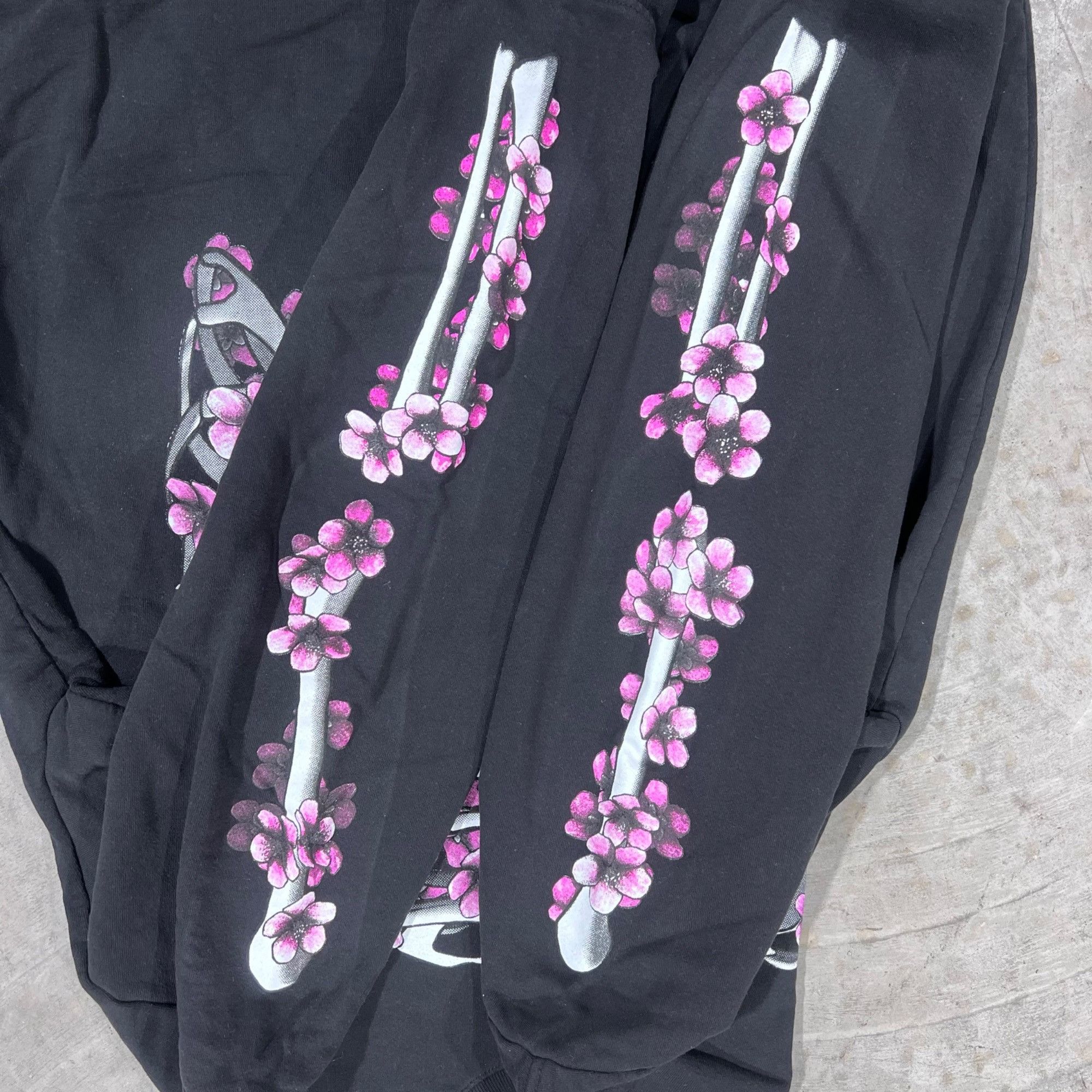 Darren Romanelli NEW DR. ROMANELLI DRx TOKYO SKULLS BLACK SWEATSHIRT SZ 2XL Size US XXL / EU 58 / 5 - 2 Thumbnail