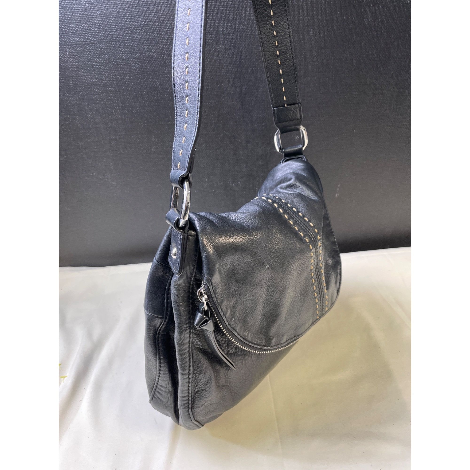 Other B Makowsky Women's Black Pebble Leather Pick Stitch Shoulder Size ONE SIZE - 4 Thumbnail
