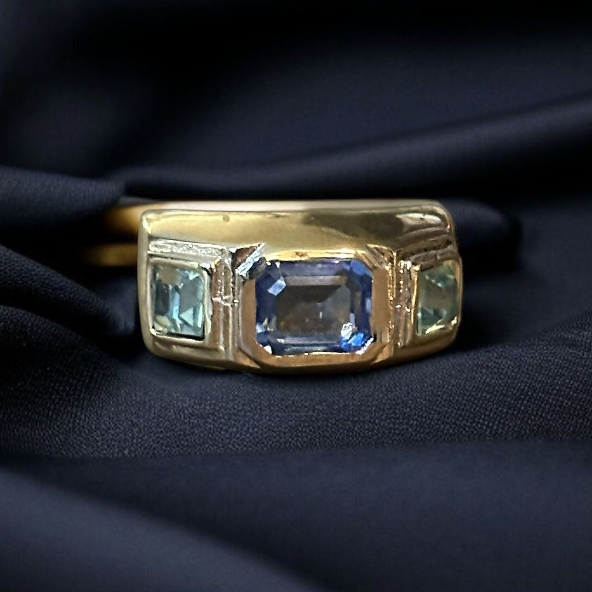 Vintage Vintage Vargas 18KHGE simulated sapphire ring Size ONE SIZE - 1 Thumbnail