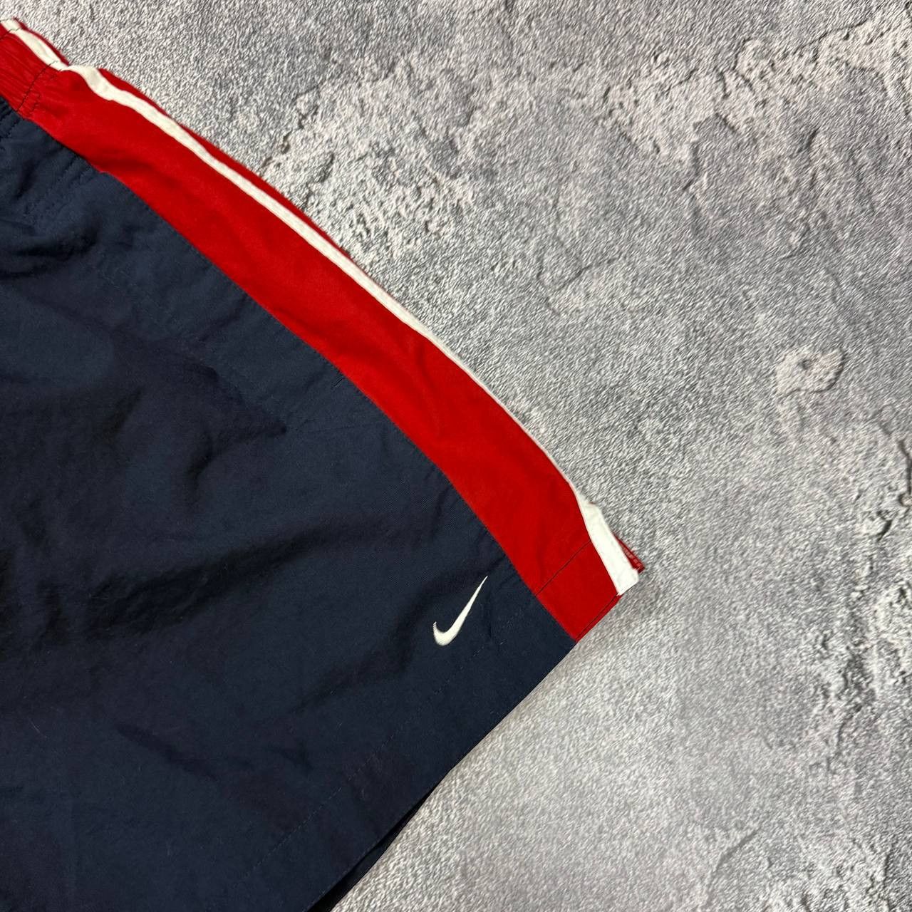 Nike Nike Vintage Shorts Navy/red Size L 00s Size US 36 / EU 52 - 2 Thumbnail