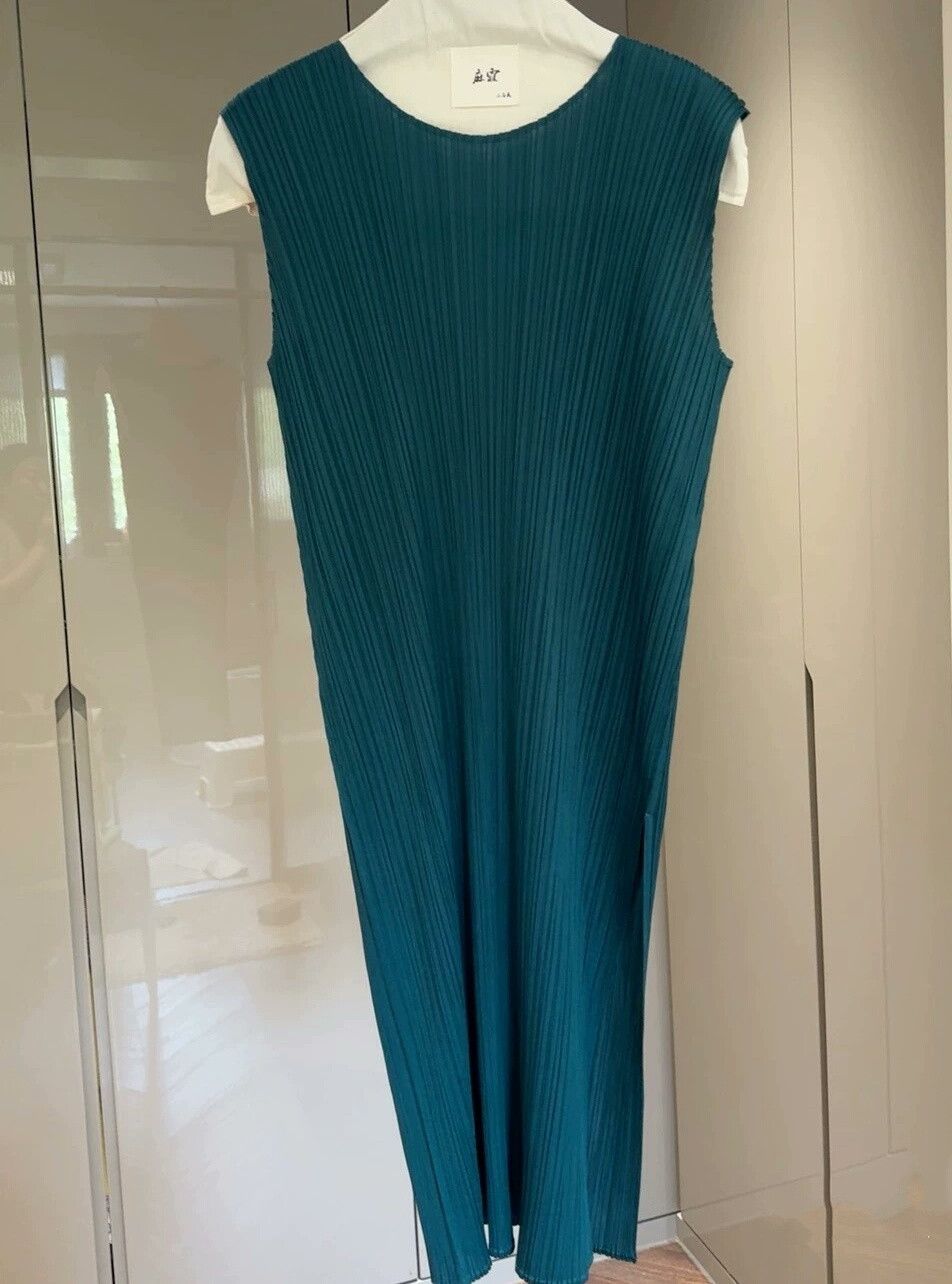 Issey Miyake Issey Miyake Pleated Long Teal Dress Size L / US 10 / IT 46 - 1 Thumbnail