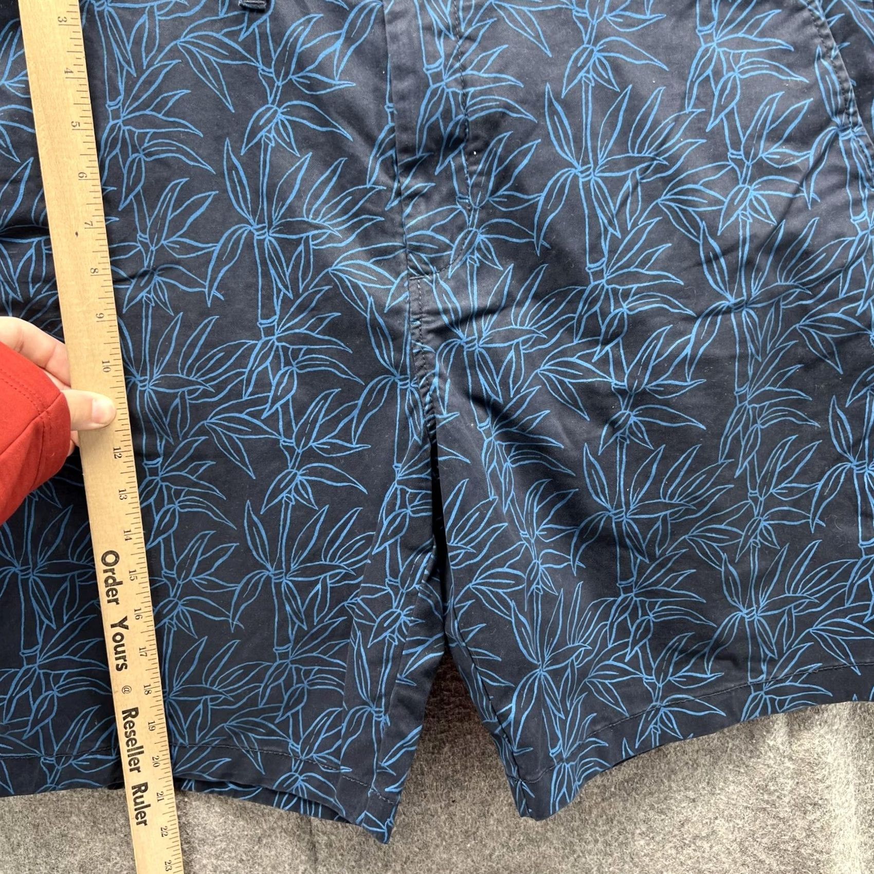 Tommy Hilfiger Tommy Hilfiger Shorts Men 38 Adult Blue Navy Chino Flat Front Casual Size US 38 / EU 54 - 5 Thumbnail