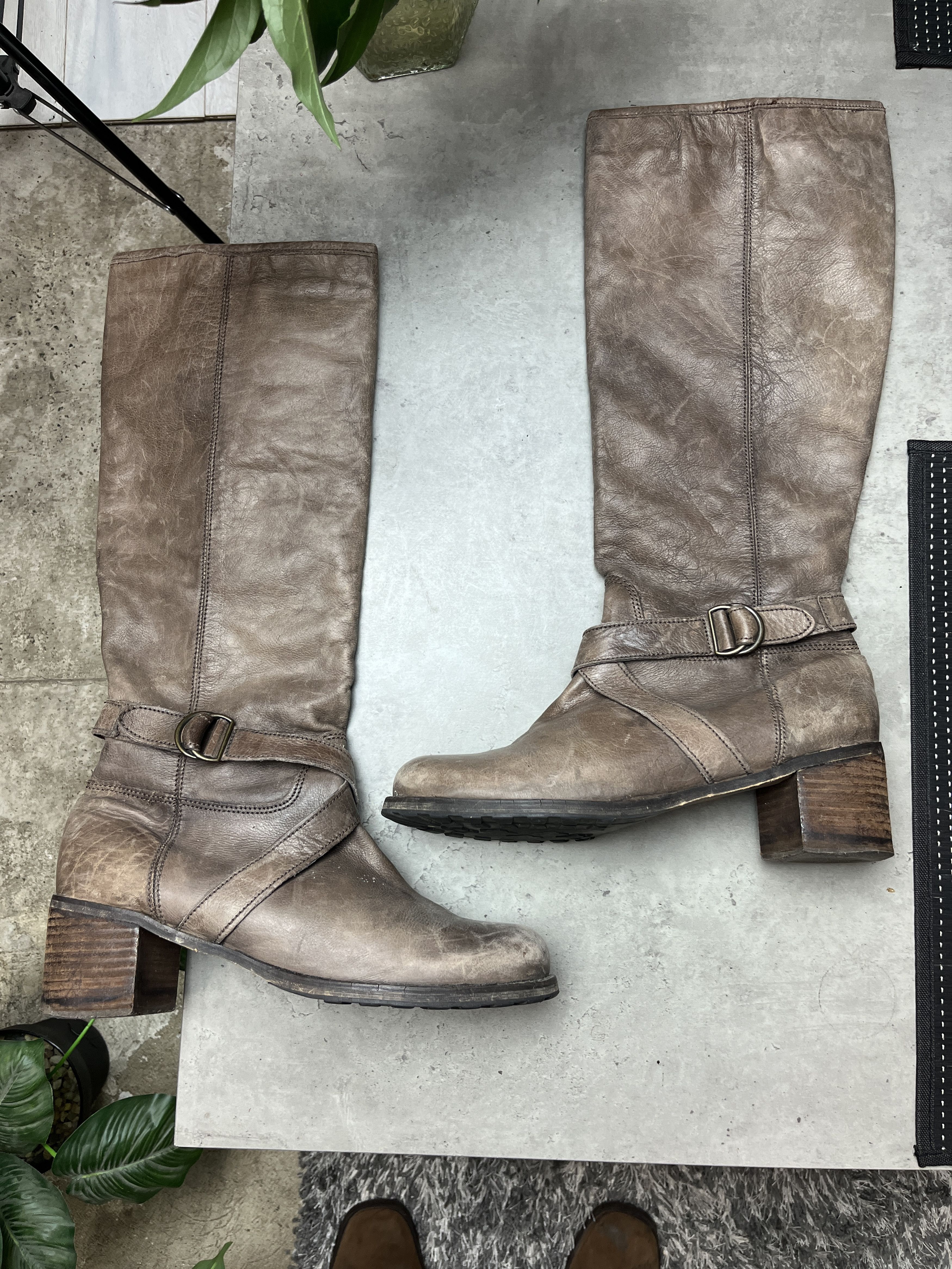 Other 2000s FACTORY LEATHER KNEE HIGH HARNESS BOOTS - 5125 Size US 9 / EU 42 - 2 Thumbnail