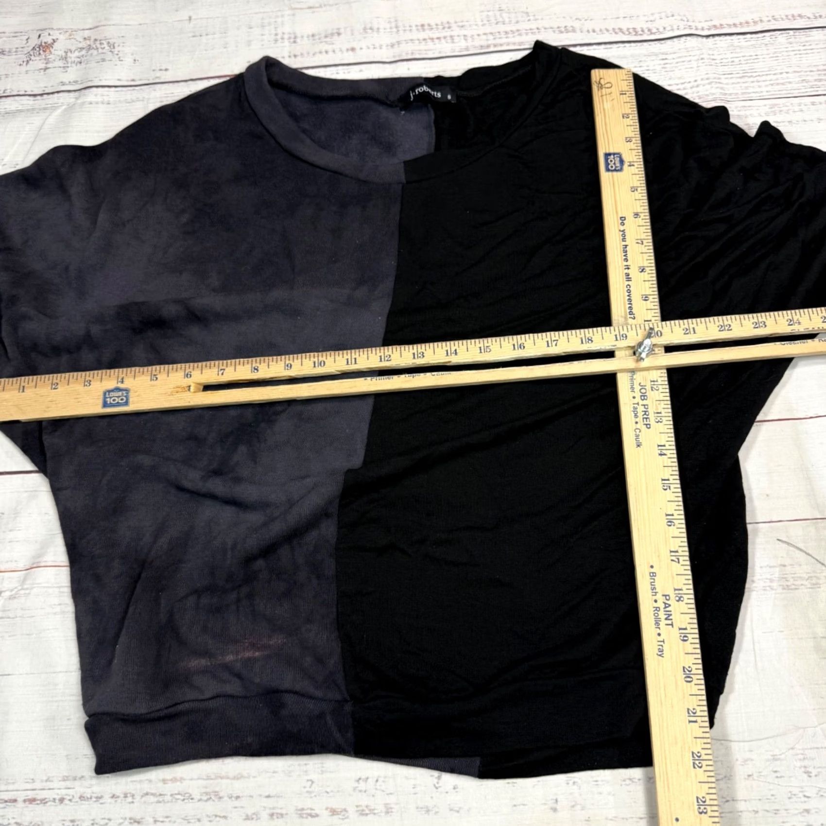 Vintage J. Roberts Sweatshirt Sz S Gray/Black Long Sleeve Pullover Womens *bleach stain* Size S / US 4 / IT 40 - 2 Thumbnail