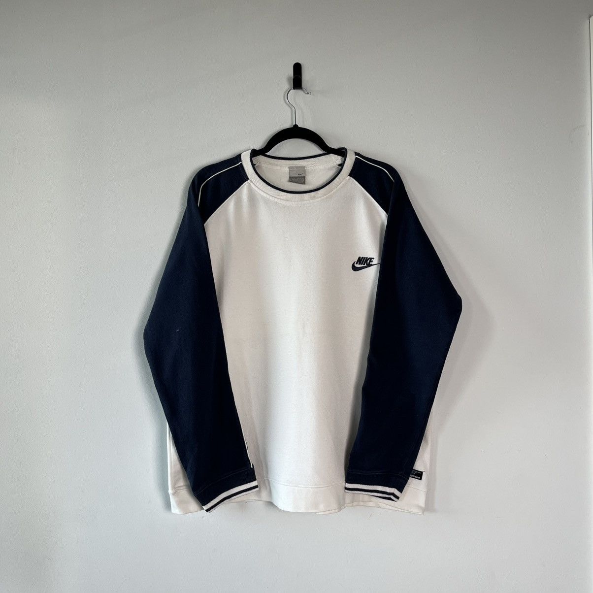 Nike Nike ACG Vintage Long Sleeve Crewneck Sweatshirt Y2K Size US L / EU 52-54 / 3 - 1 Thumbnail