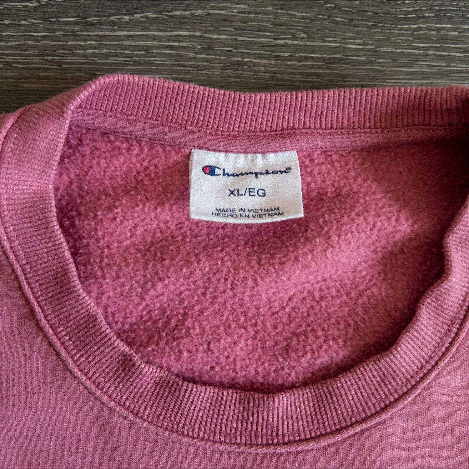Champion Champion Pink Sweatshirt XL Size Made In Vietnam Soft Fleece Size XL / US 12-14 / IT 48-50 - 3 Thumbnail