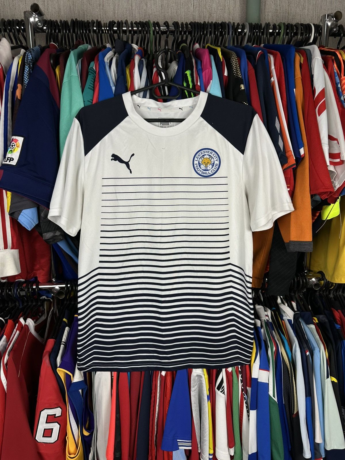 Puma LEICESTER CITY 2016-2017 FOOTBALL SHIRT JERSEY CAMISETA PUMA Size US M / EU 48-50 / 2 - 1 Thumbnail