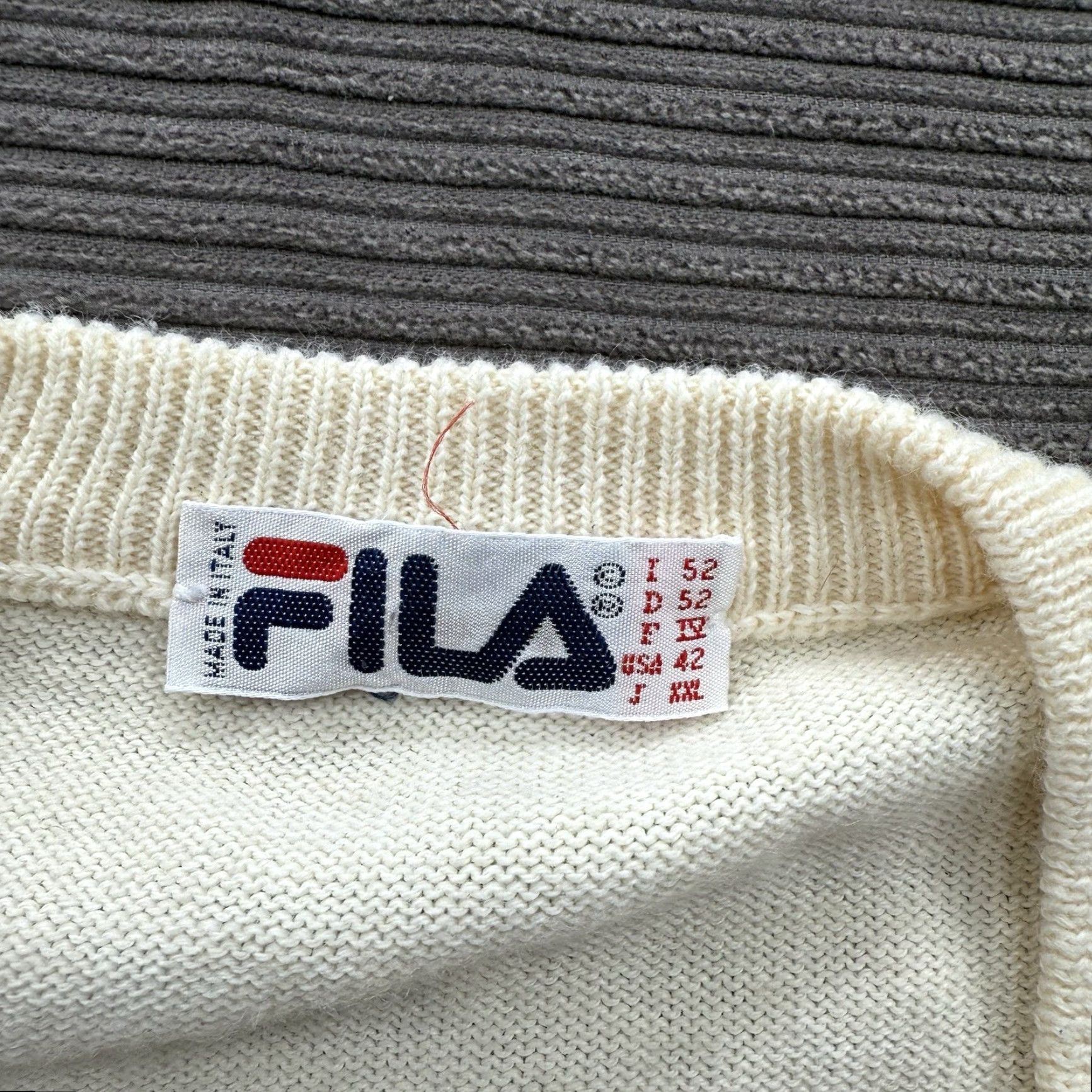 Fila VINTAGE FILA Sweater Men XL Ivory V-Neck Long Sleeve Preppy Tennis Outdoors Pullover Size US XL / EU 56 / 4 - 3 Thumbnail