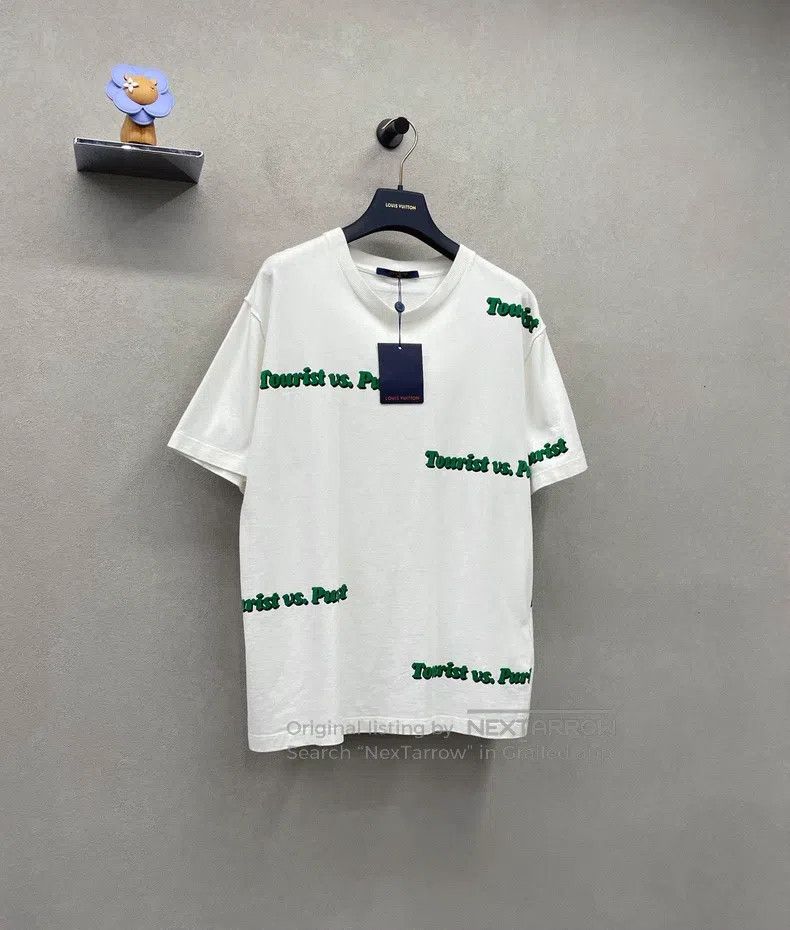 Louis Vuitton Louis Vuitton Letter printed white short sleeve Size US L / EU 52-54 / 3 - 3 Thumbnail