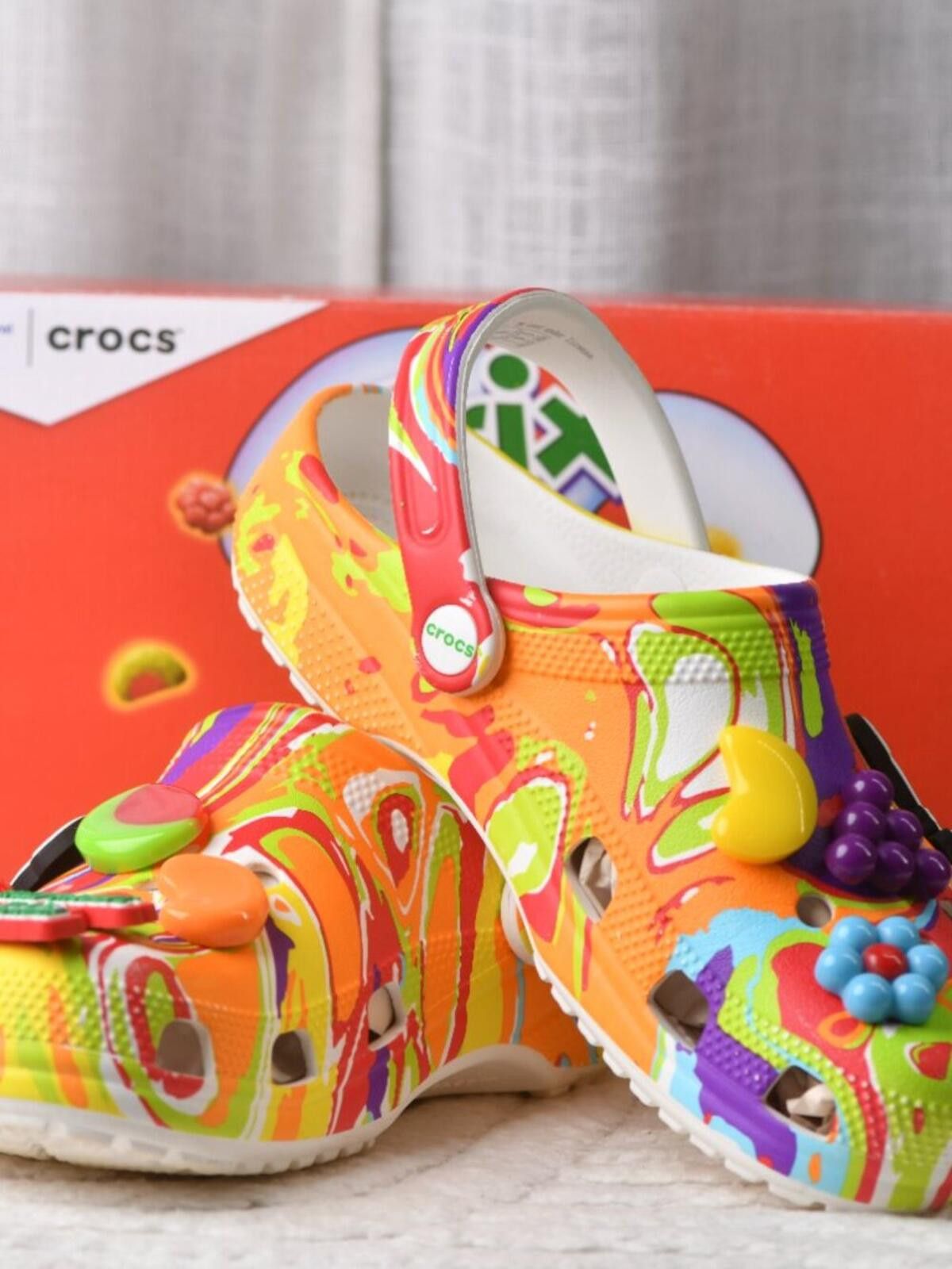 Crocs Trix Cereal x Crocs Classic Clog Size US 6 / EU 39 - 8 Thumbnail