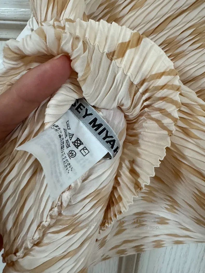 Issey Miyake Issey Miyake size:one size Small Fish Scale Sleeveless Asy Size XXS / US 00 / IT 34 - 6 Thumbnail