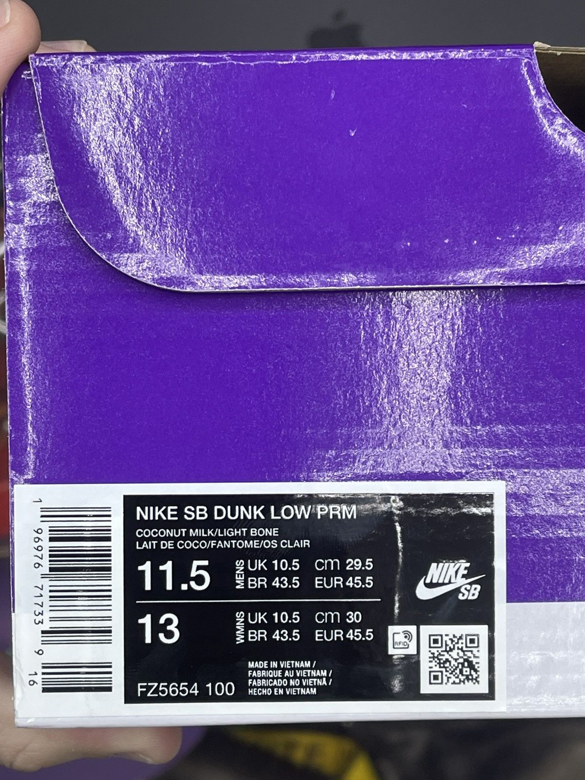 Nike Size 11.5 - Nike Dunk Low SB City Of Love Light Bone Size US 11.5 / EU 44-45 - 12 Thumbnail