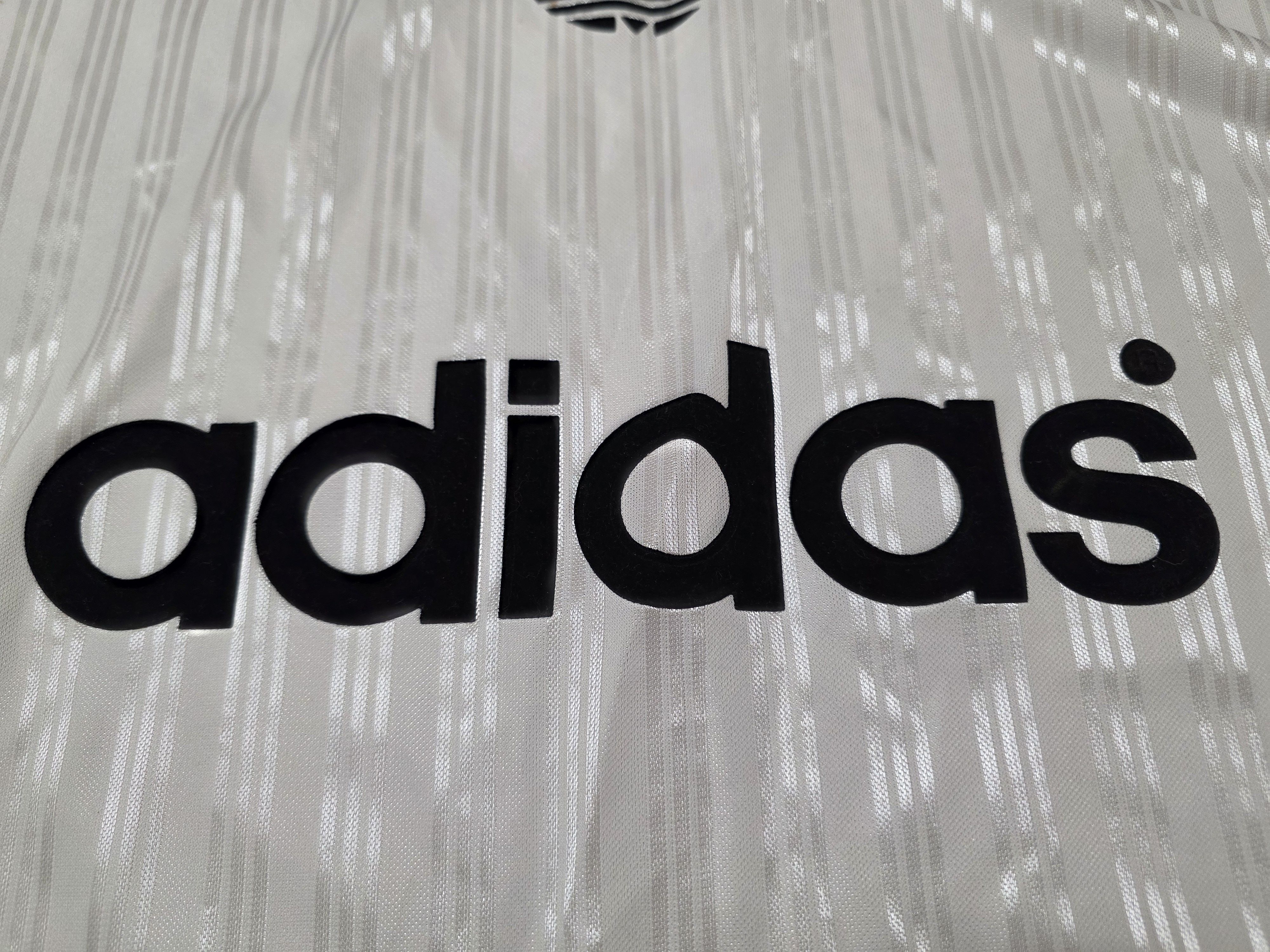 Adidas ADIDAS BIG LOGO VINTAGE 90S FOOTBALL SHIRT SOCCER JERSEY Size US XL / EU 56 / 4 - 4 Thumbnail