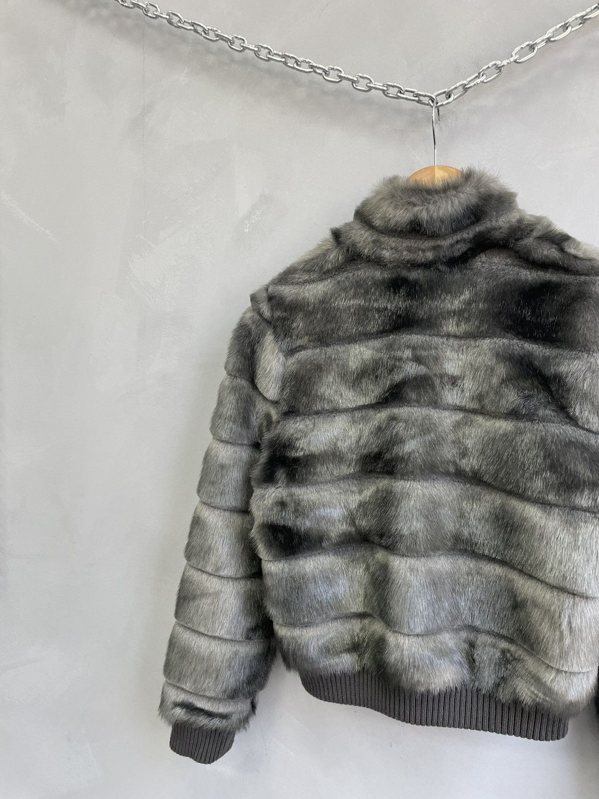 Divided Fur fuzzy bomber jacket hystericglamour style hype y2k Size S / US 4 / IT 40 - 22 Thumbnail