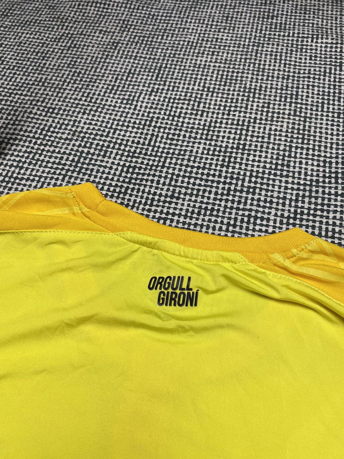 Umbro Girona umbro vintage rare Soccer Jersey Size US L / EU 52-54 / 3 - 14 Thumbnail