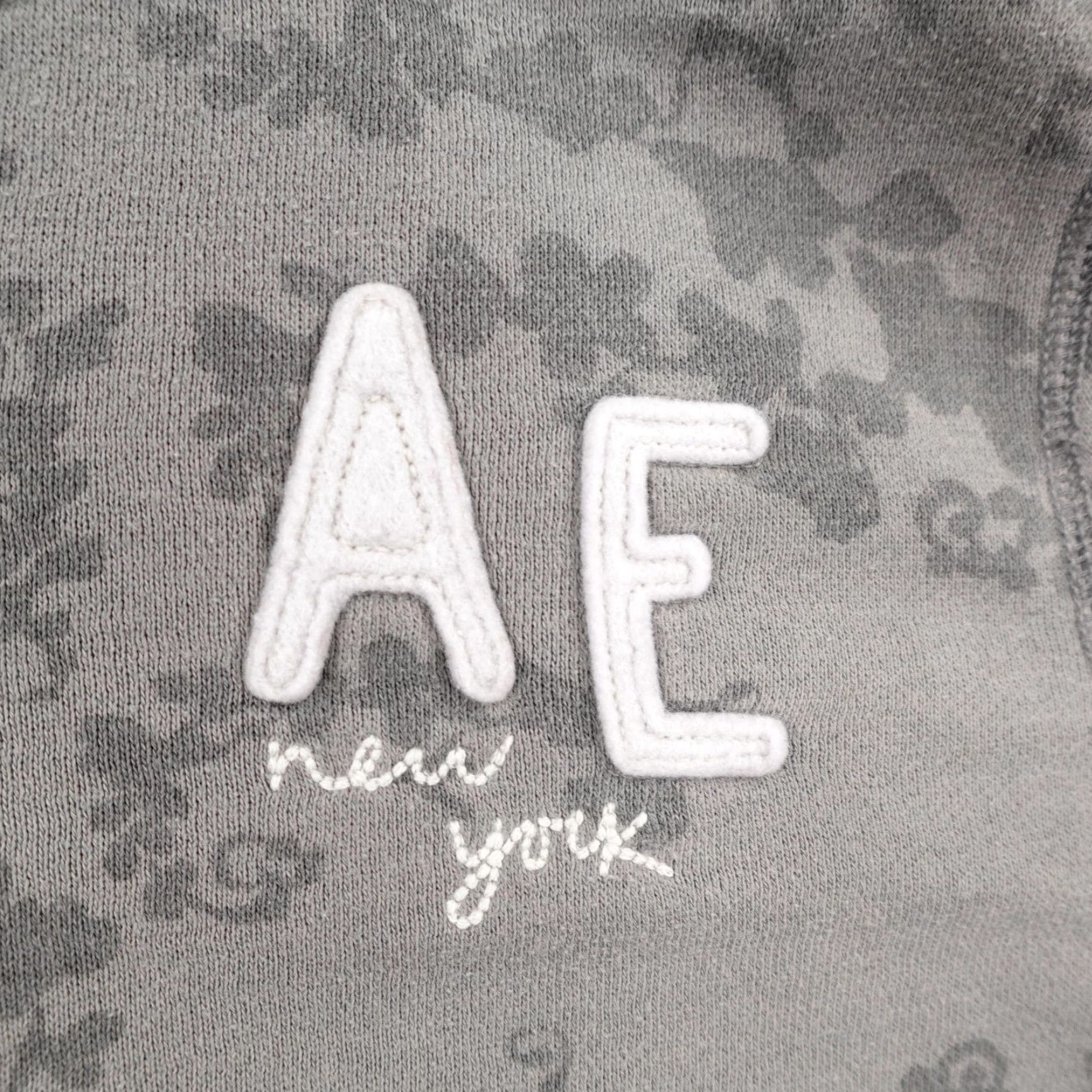 American Eagle Outfitters American Eagle Hoodie Womens Large Gray Floral Fleece Quilted Sweatshirt Zip Y2K Size L / US 10 / IT 46 - 4 Thumbnail