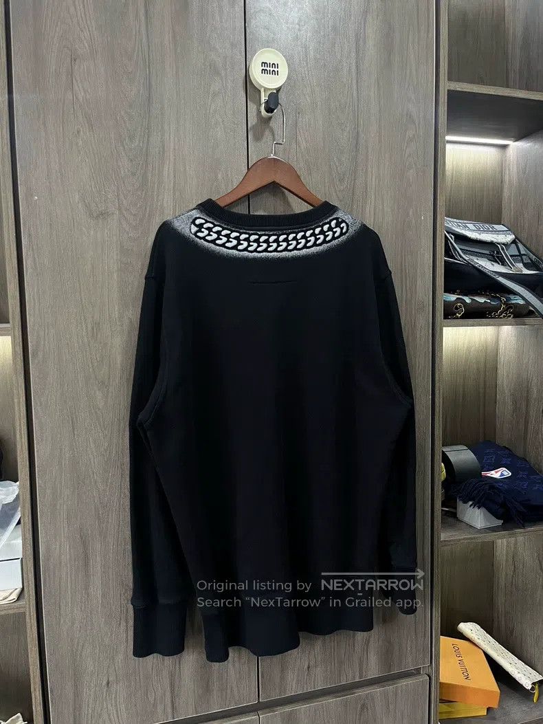 Givenchy Givenchy Embossed chain collar round neck sweatshirt Size US M / EU 48-50 / 2 - 7 Thumbnail