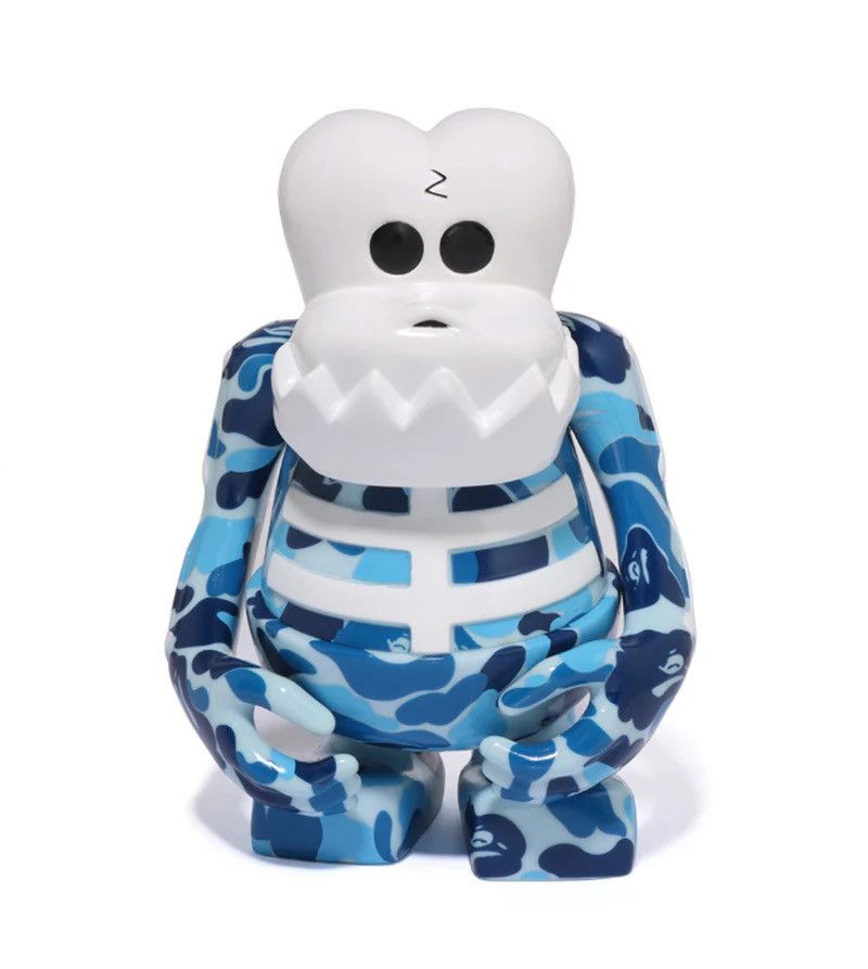 Bape Bounty Hunter Figure