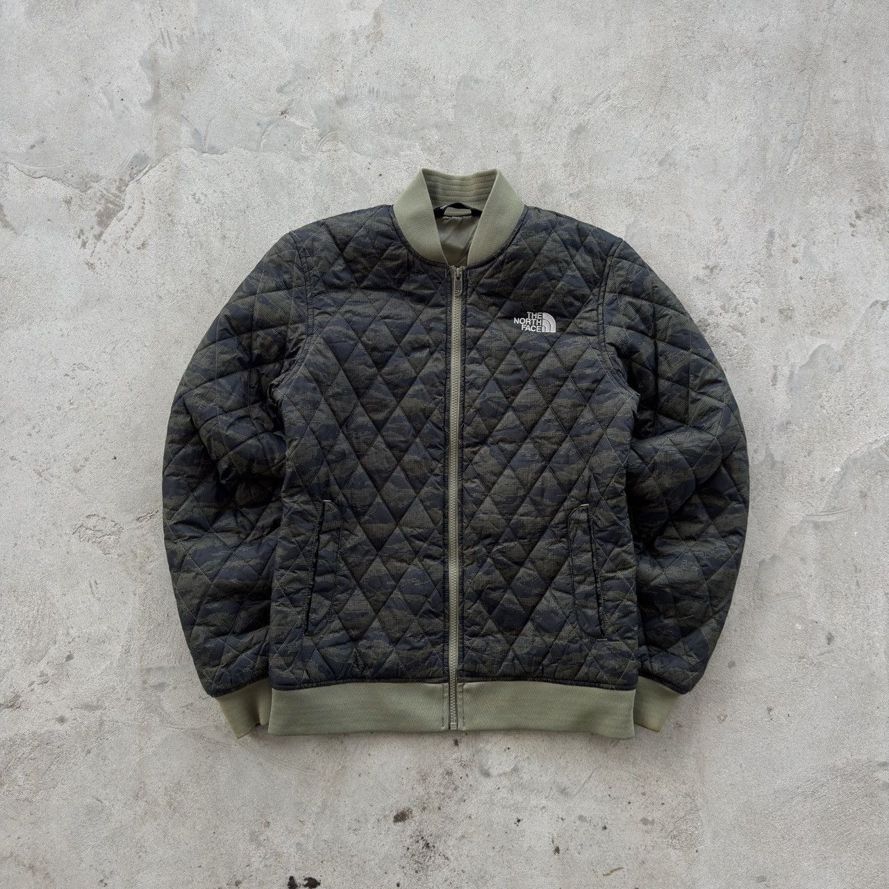The North Face The North Face Quilted Digital Camo Bomber Jacket XS Size US XS / EU 42 / 0 - 1 Thumbnail