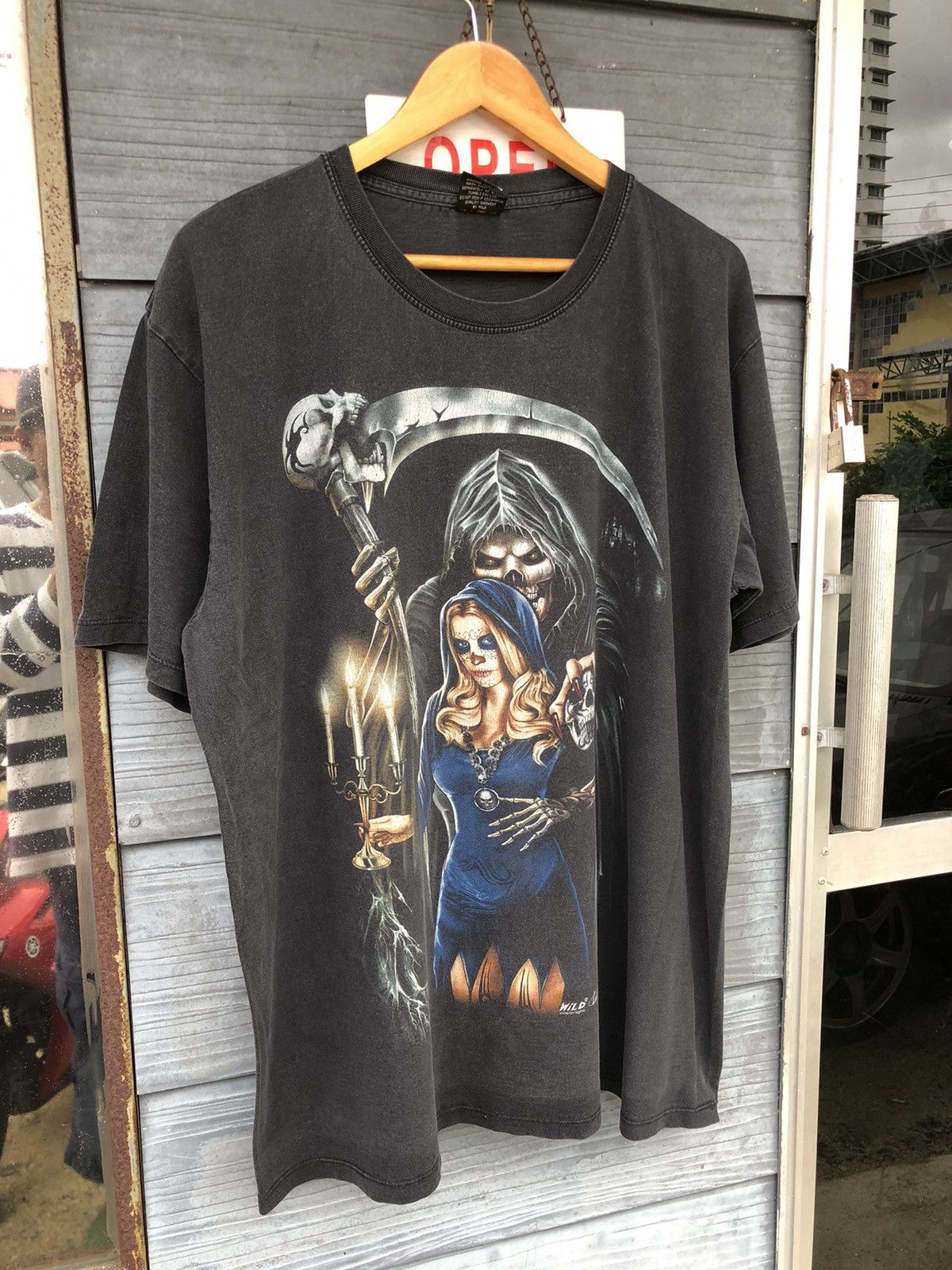 Japanese Brand 💥Vintage Y2K Beauty Sunfaded Wild Grim Reaper Tshirt Size US XL / EU 56 / 4 - 5 Thumbnail