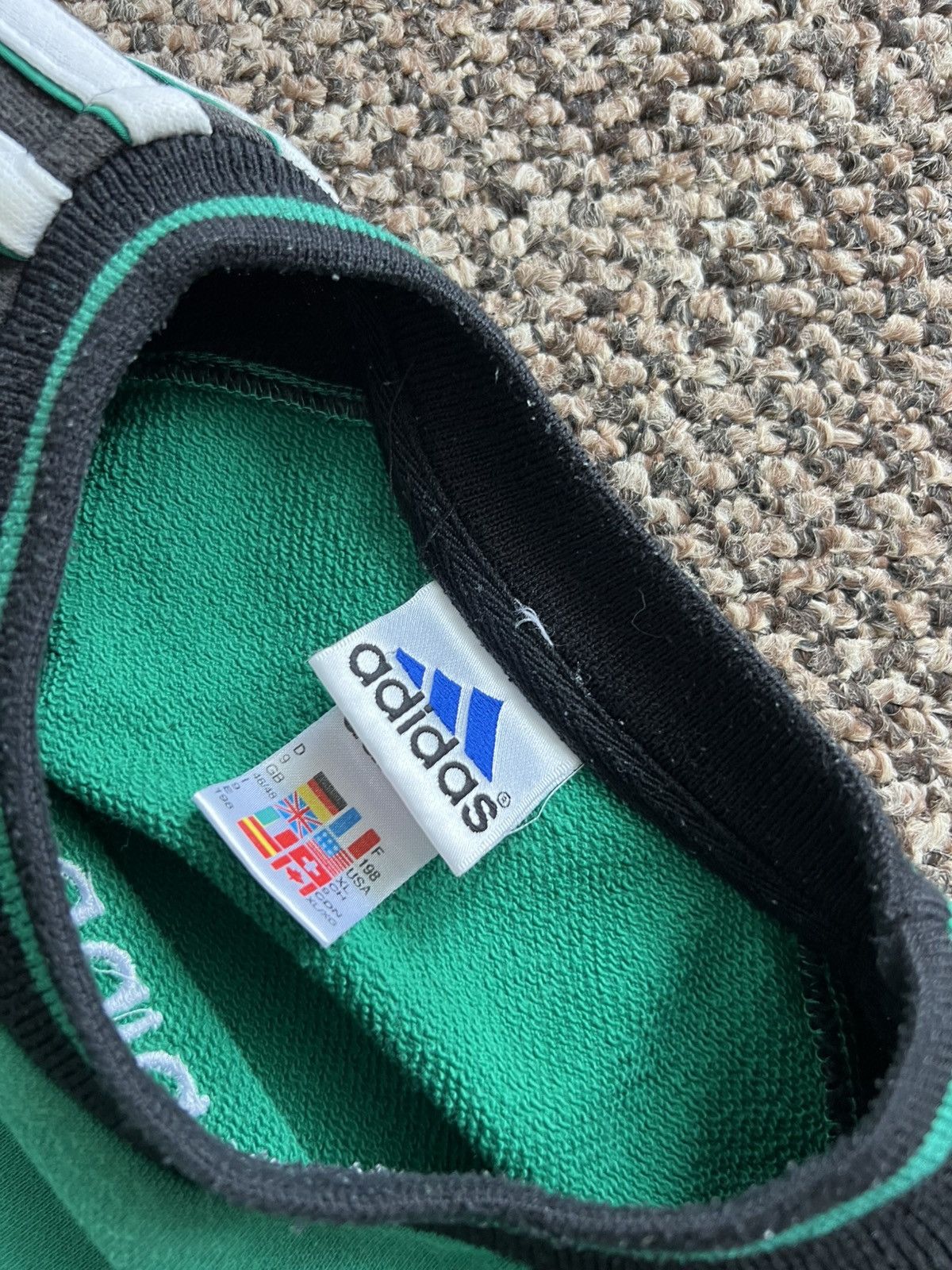 Adidas Adidas Rare Archive Panel Crewneck Y2K Vintage Green Black Size US XL / EU 56 / 4 - 8 Thumbnail