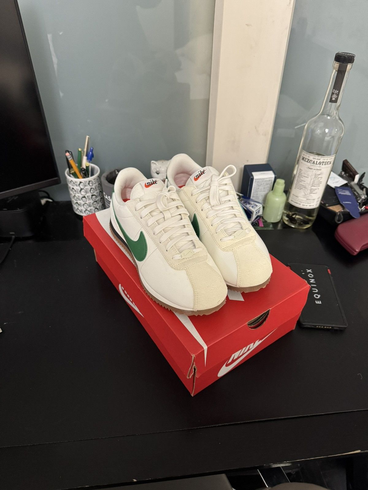 Nike Wmns Cortez Aloe Verde Size US 9 / IT 39 - 5 Thumbnail