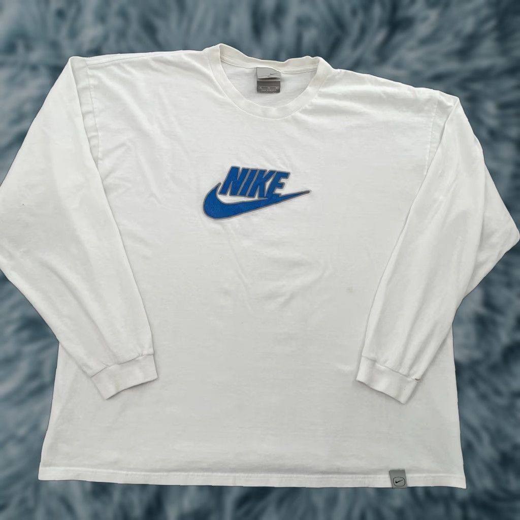Nike VINTAGE Nike Shirt Adult XL White Long Sleeve Crew Neck Center Logo Mens Y2K Size US XL / EU 56 / 4 - 1 Thumbnail