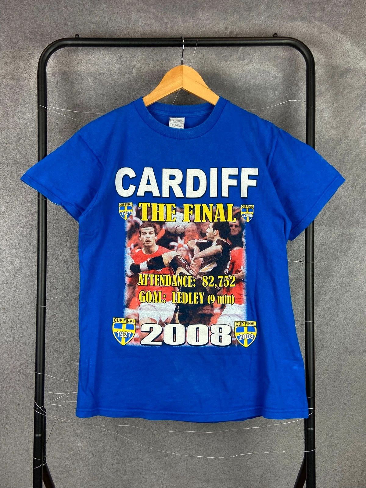 Fruit Of The Loom Fruit of the Loom Cardiff t-shirt vintage tourist Size US M / EU 48-50 / 2 - 1 Thumbnail
