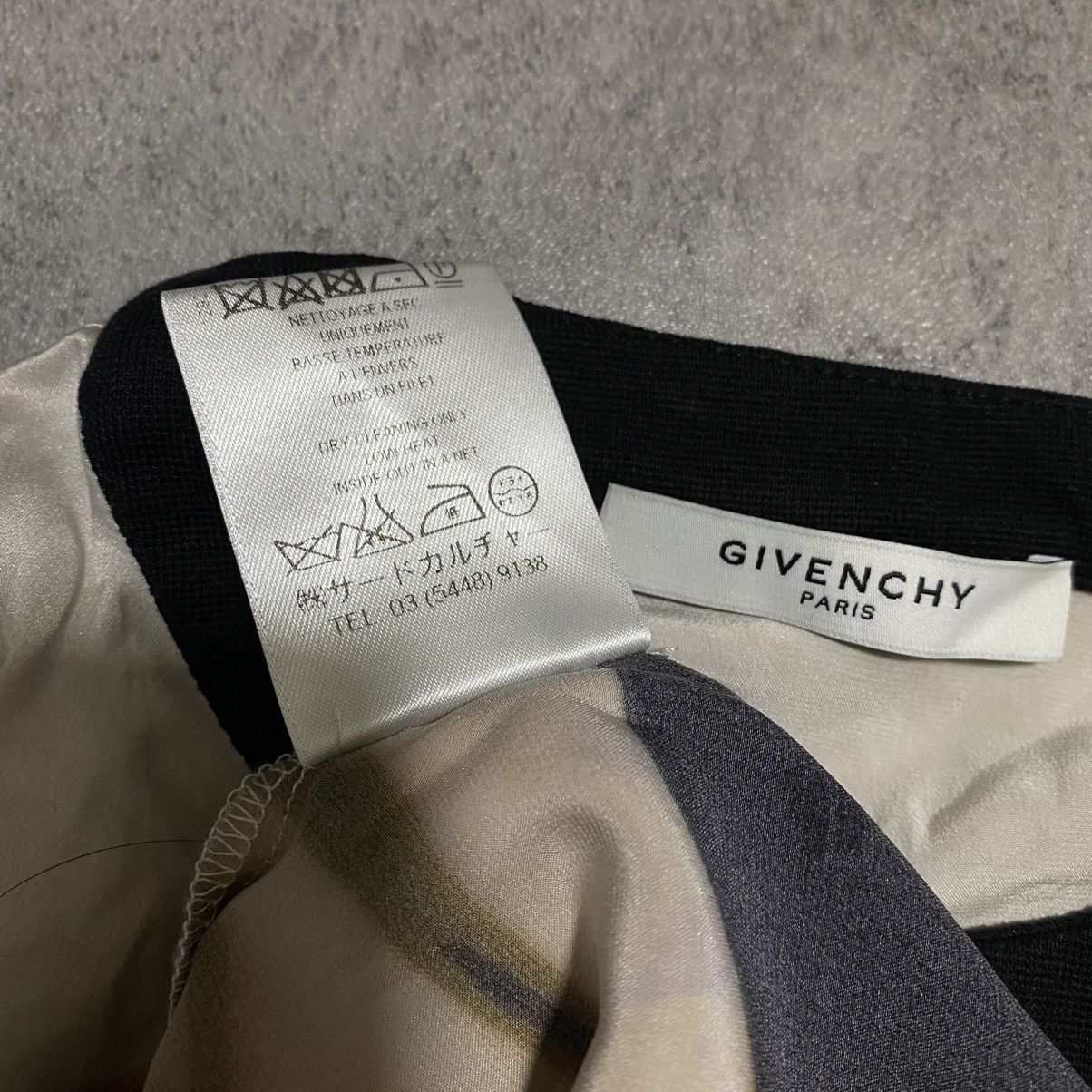 Givenchy SS14 GIVENCHY SILK AFRICAN JAPANESE PRINTED SLEEVELESS TOP Size S / US 4 / IT 40 - 7 Thumbnail