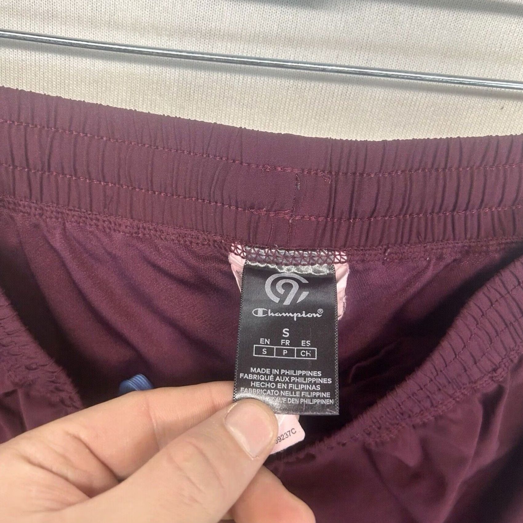 Champion Champion Womens Small Running Shorts Maroon Athletic Casual Gym Yoga Shirt? Size 28" / US 6 / IT 42 - 2 Thumbnail
