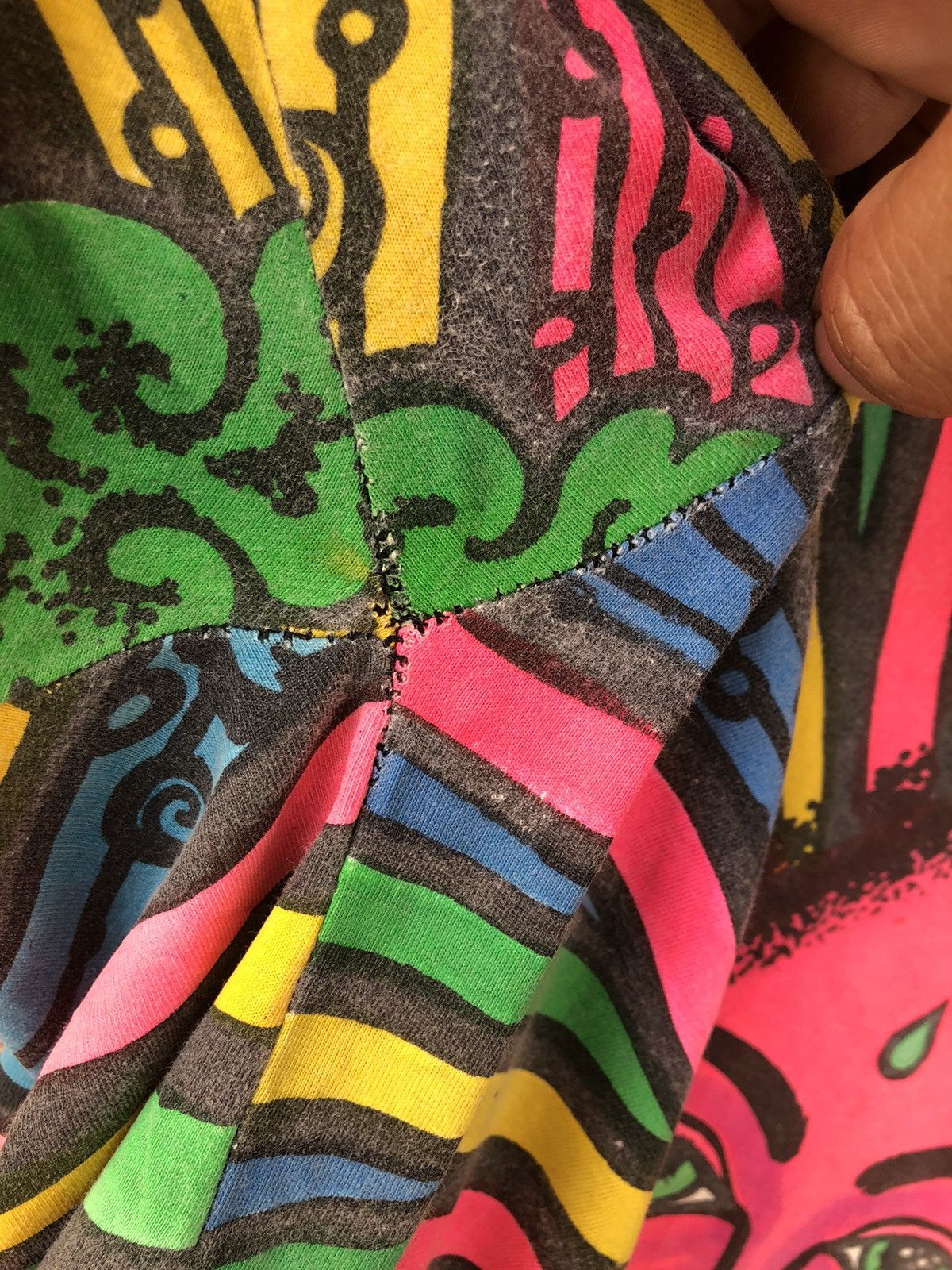Vintage Vintage AOP Pop Art Multicolour Very Rare Size US XL / EU 56 / 4 - 7 Thumbnail