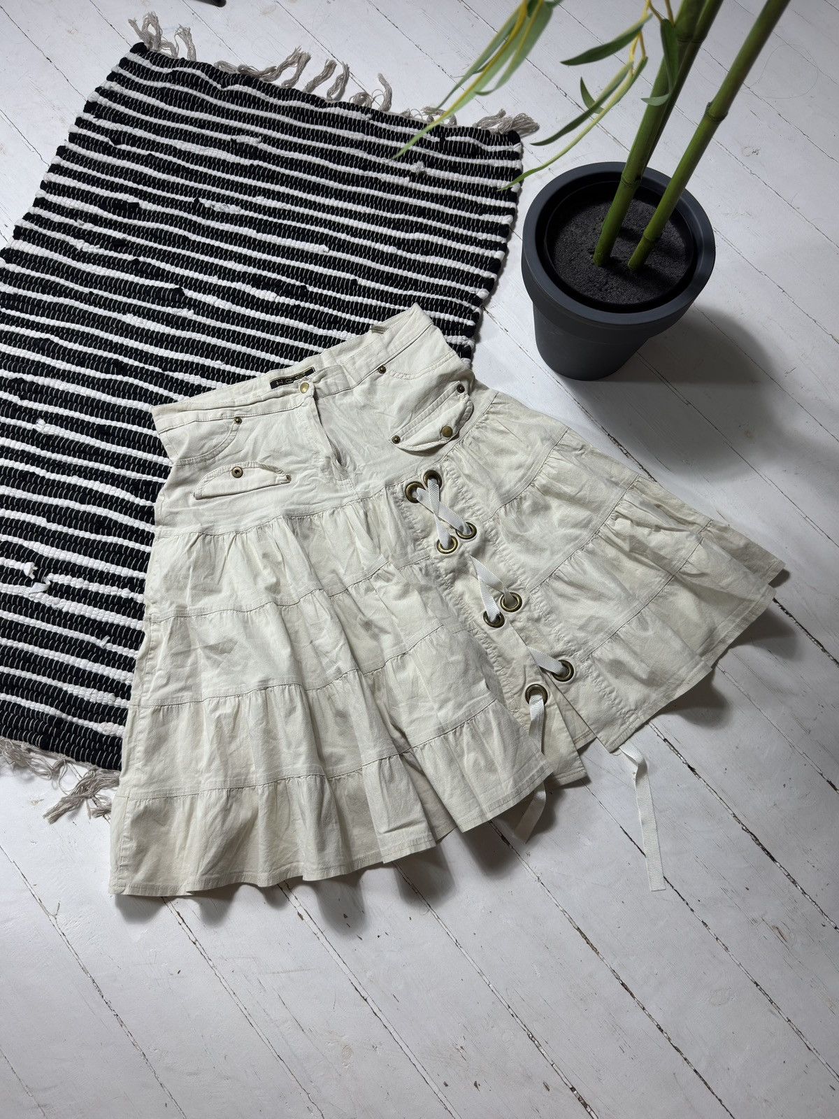 Other VINTAGE BONDAGE STYLE 2000s MIDI SKIRT Size 30" / US 8 / IT 44 - 1 Thumbnail