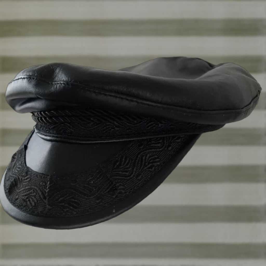 Vintage VINTAGE Genuone Leather Hat Ladies Leather with Trim Motorcycle USA Made Large Black Unisex Adults L Leather Motorcycle Historical 90s Mens Women Size ONE SIZE - 1 Thumbnail