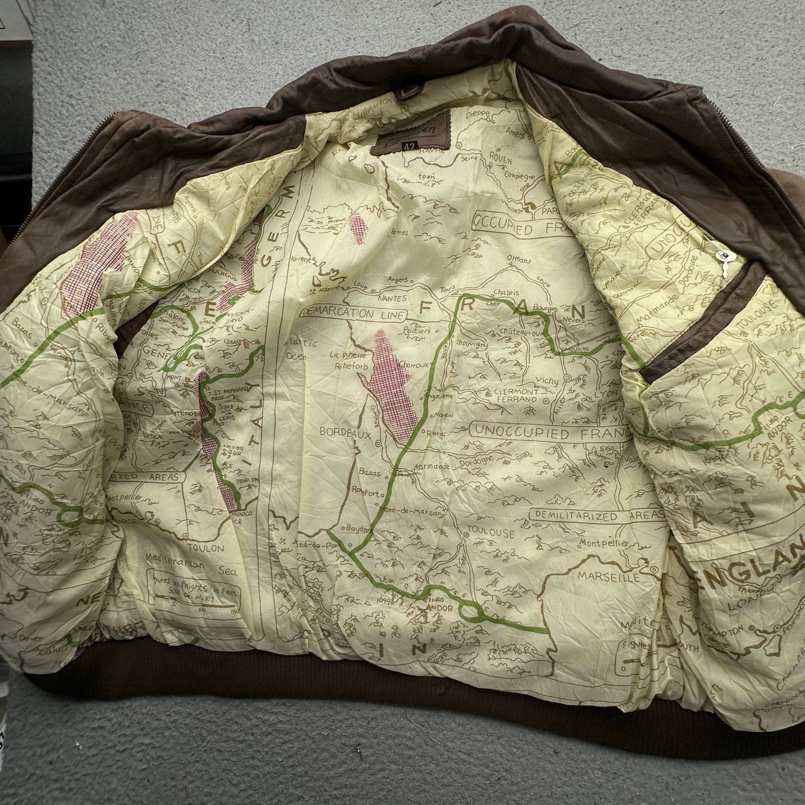 Vintage VTG Aberdeen Map Lined Bomber Leather Jacket Mens 42 Large Size US L / EU 52-54 / 3 - 8 Thumbnail
