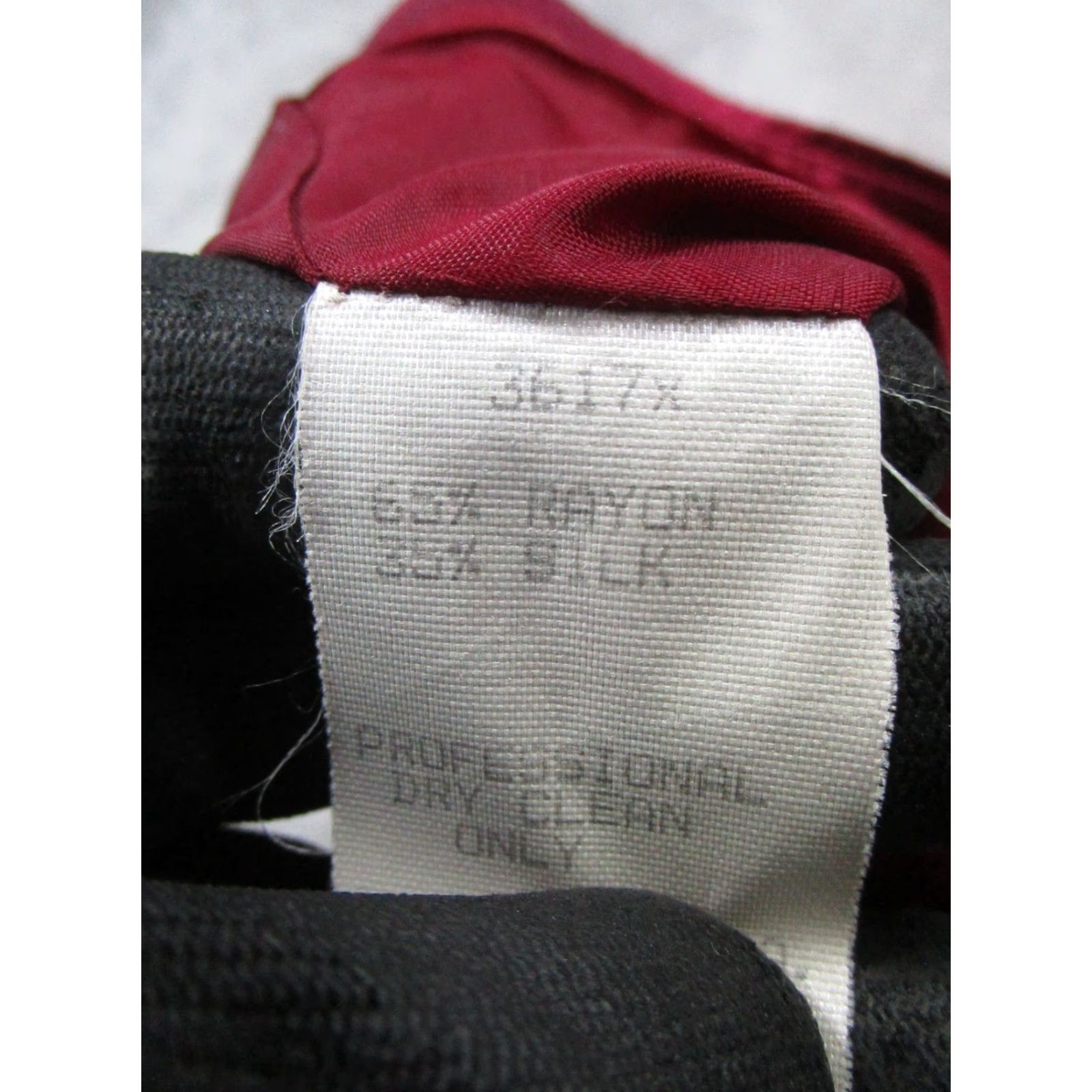 Bergdorf Goodman VINTAGE Bergdore Goodman Tank Top Women's 12 Red Silk Blend Sleeveless Casual Blouse Size XL / US 12-14 / IT 48-50 - 4 Thumbnail