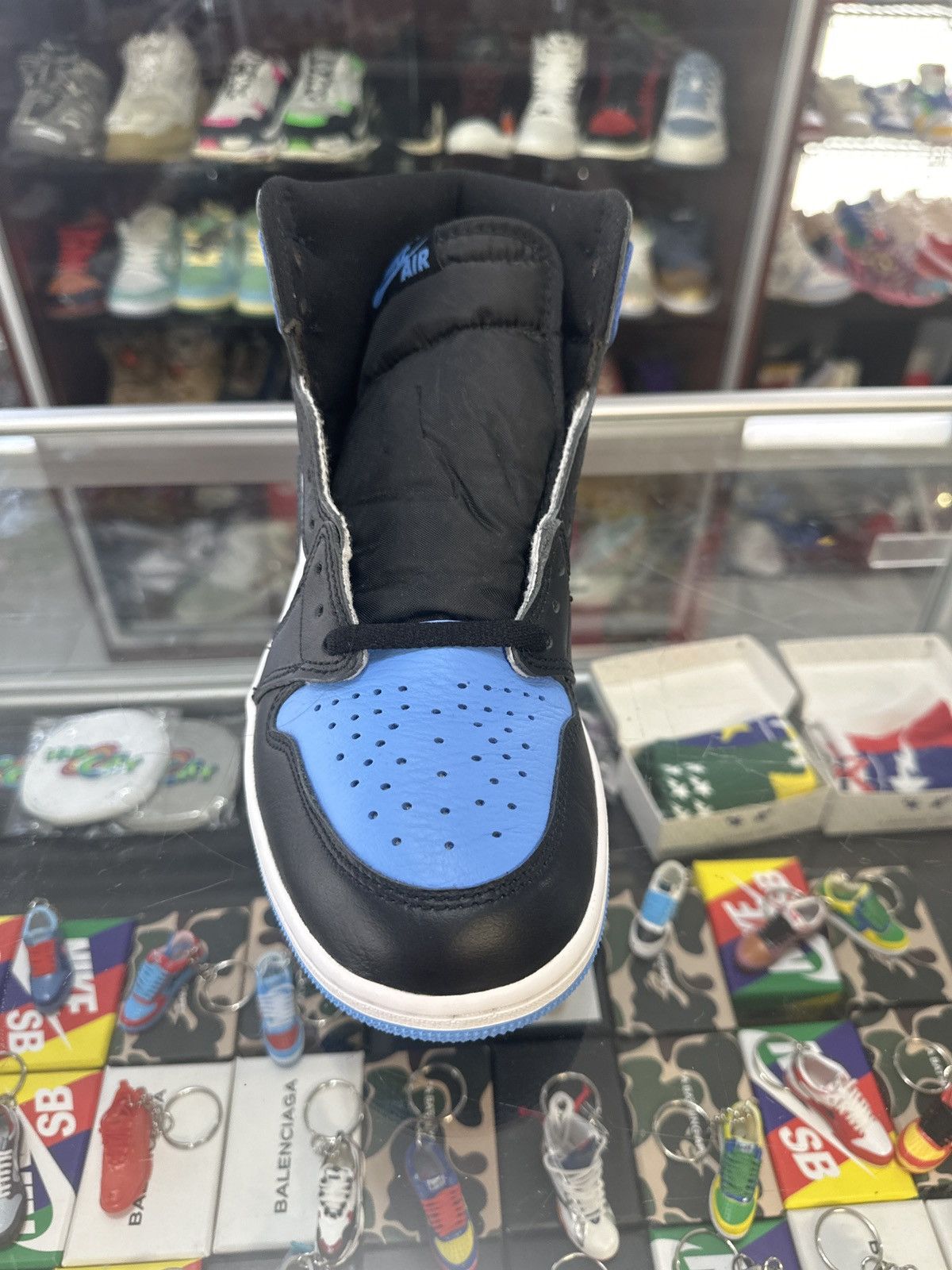 Jordan Brand Jordan 1 Retro High “UNC Toe” Size US 9 / EU 42 - 3 Thumbnail