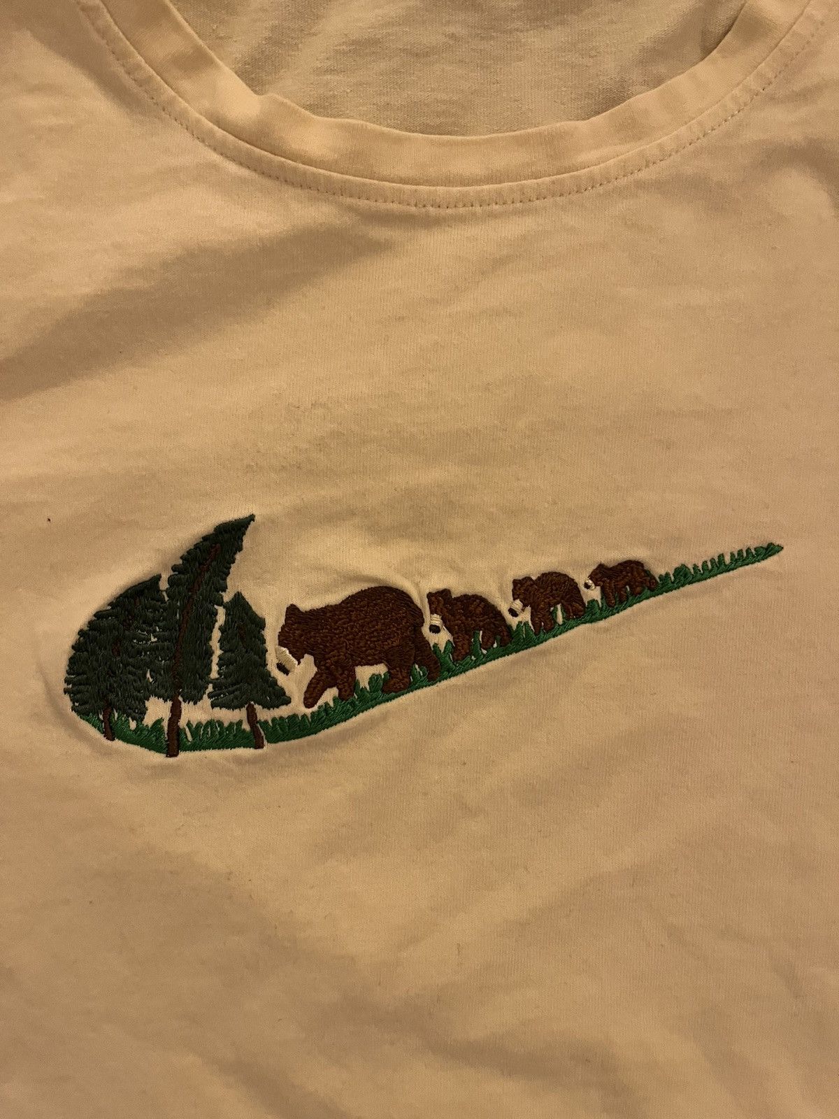 Vintage Nike Swoosh Nature Bear Design Vintage Size US L / EU 52-54 / 3 - 2 Thumbnail