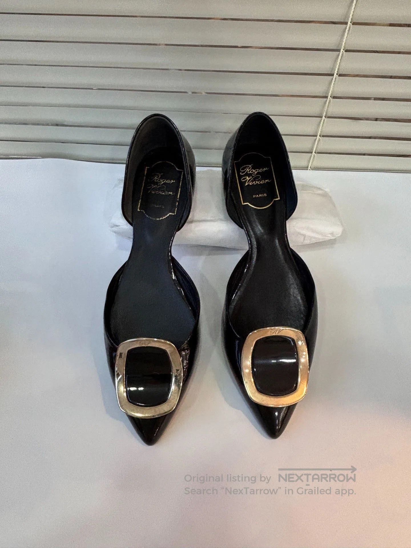 Roger Vivier RV Black Patent Leather Flats. Size US 5 / IT 35 - 8 Thumbnail