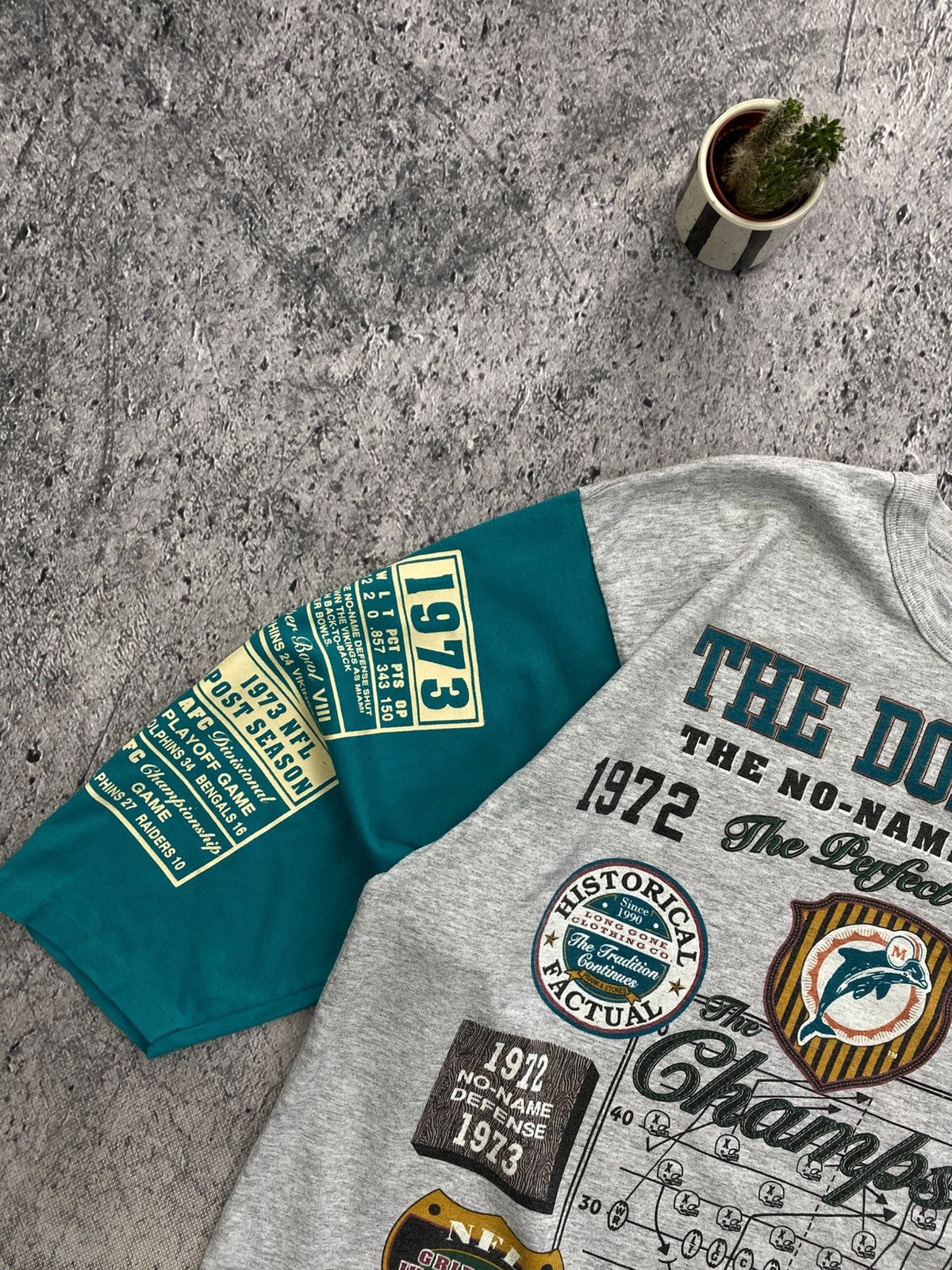 NFL × Vintage Vintage Tee Miami Dolphins 1993 long gone Size US XL / EU 56 / 4 - 3 Thumbnail