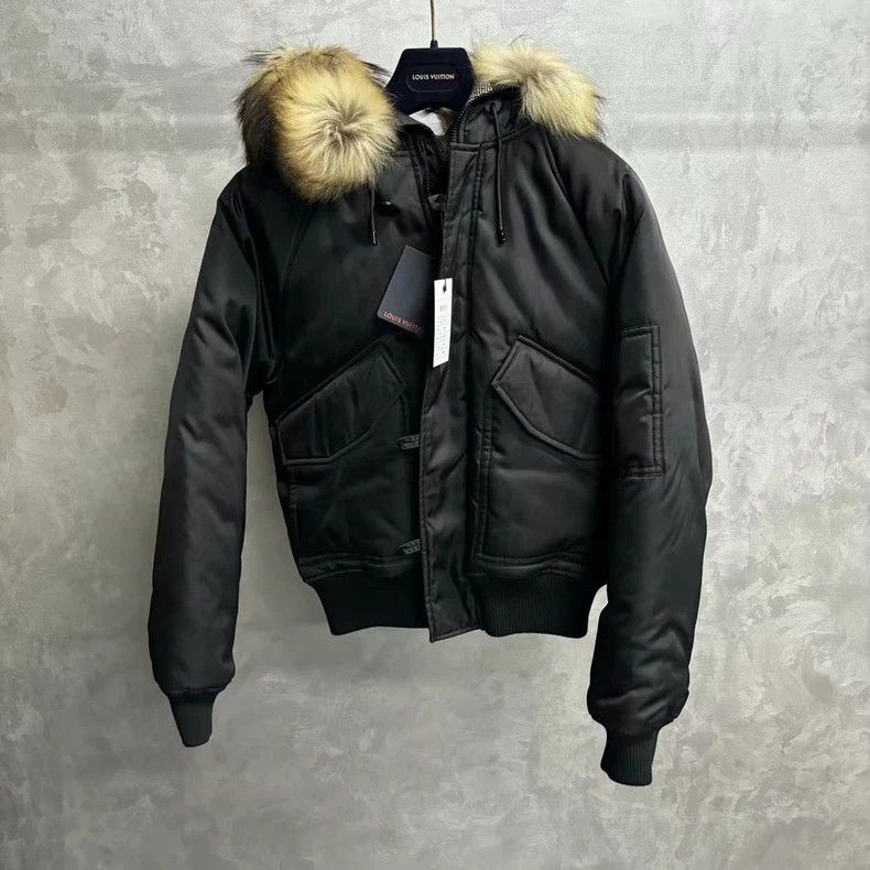 Louis Vuitton Louis Vuitton Black nigo logo mountain aviator casual hoode Size US M / EU 48-50 / 2 - 1 Thumbnail