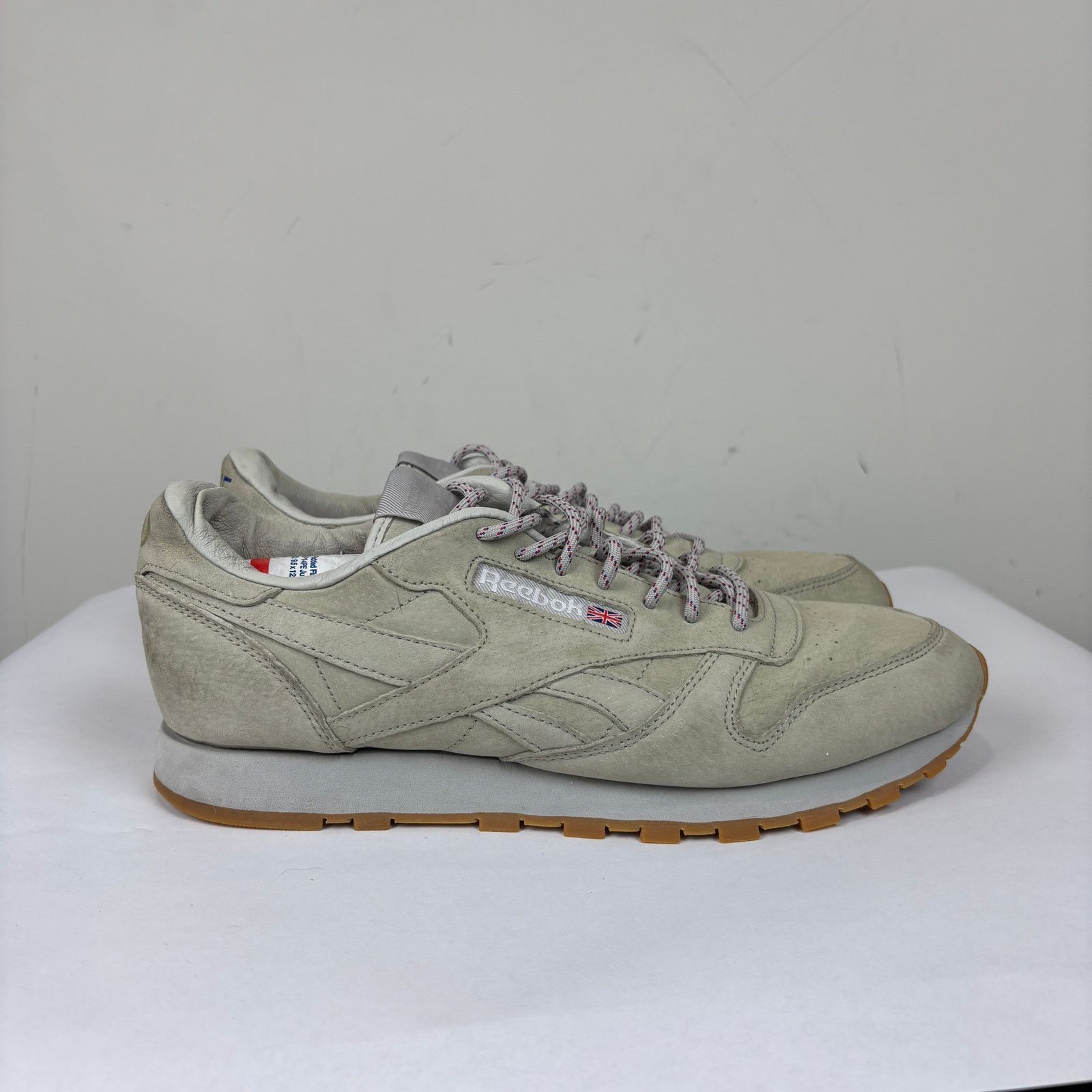 Kendrick Lamar × Reebok × Top Dawg Entertainment Reebok x TDE Kendrick Lamar Classic Neutral Sneakers Mens 11 Size US 11 / EU 44 - 3 Thumbnail