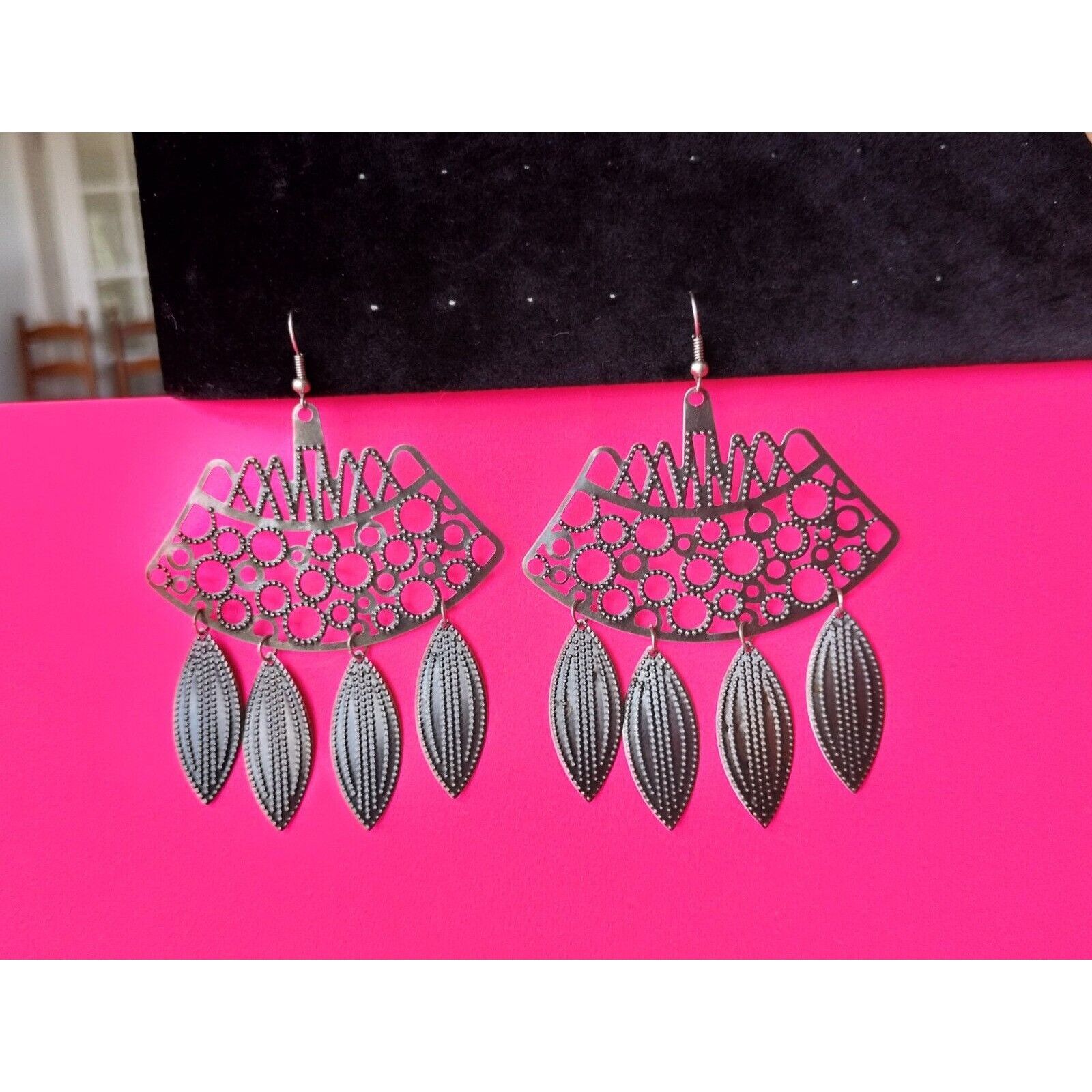 Other Chandelier Earrings Fashion Jewelry Drop Dangle Hammered Met Size ONE SIZE - 9 Thumbnail